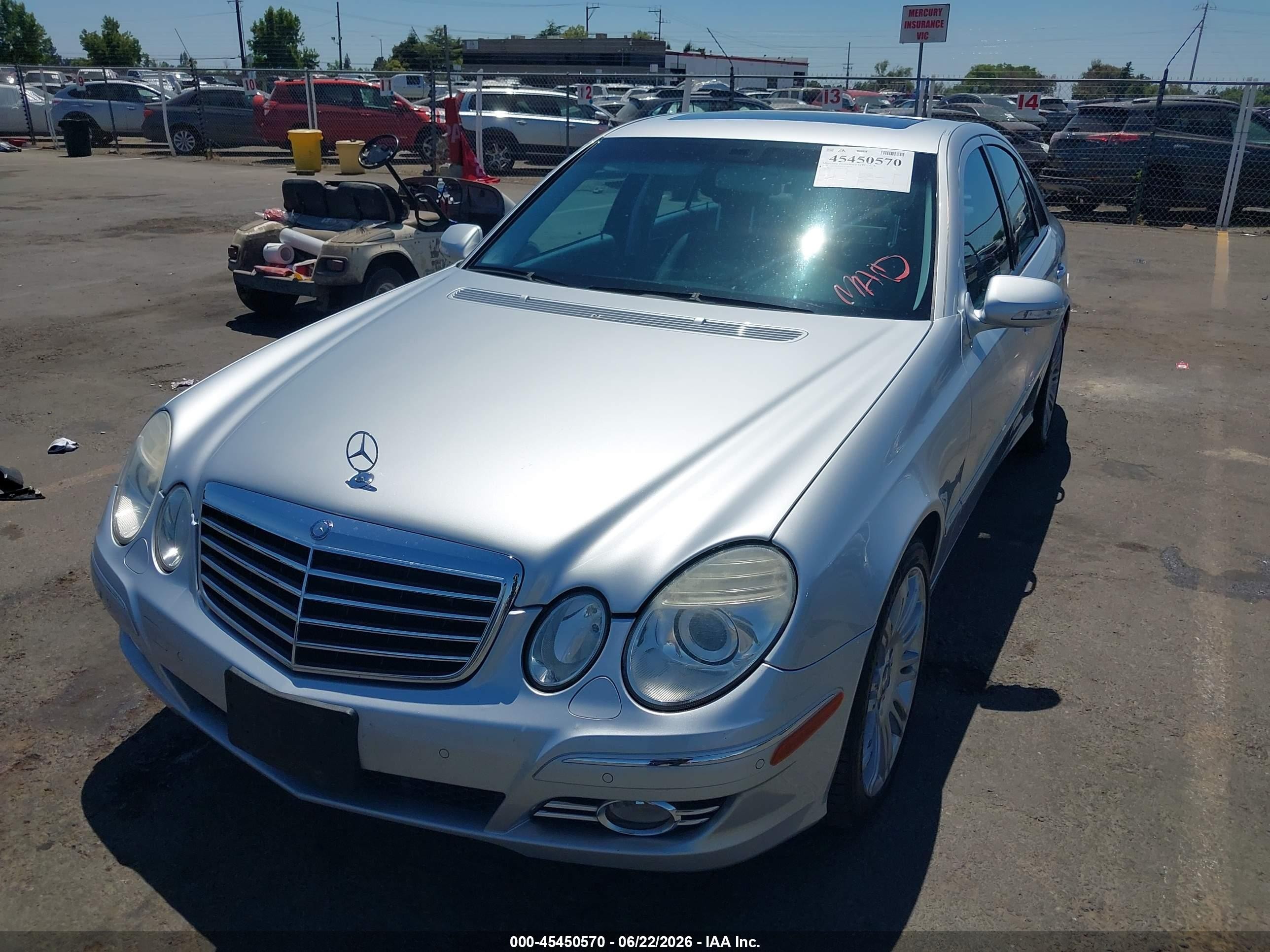 2008 Mercedes-benz E 550   Silver vin: WDBUF72X78B217403