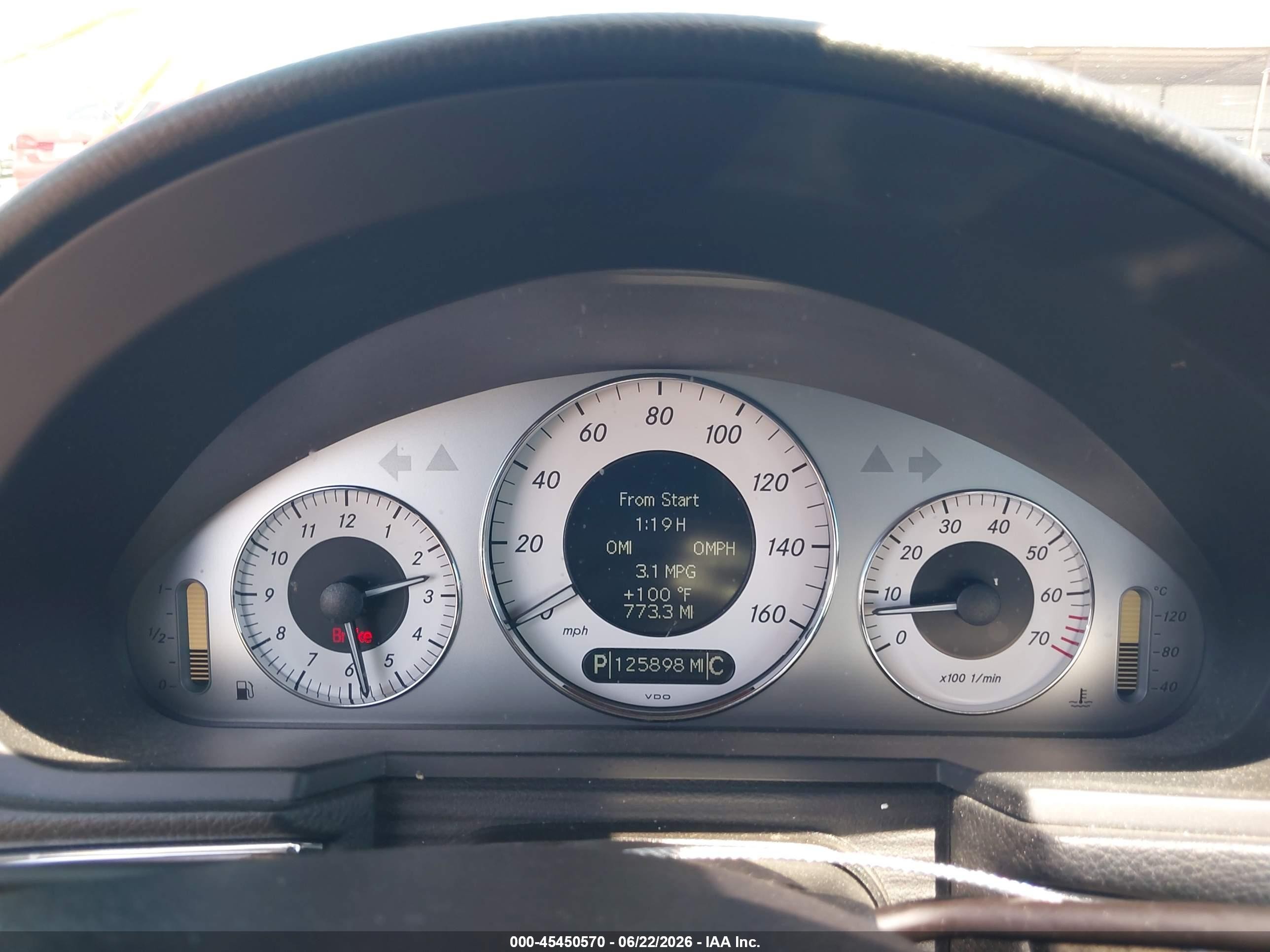 2008 Mercedes-benz E 550   Silver vin: WDBUF72X78B217403