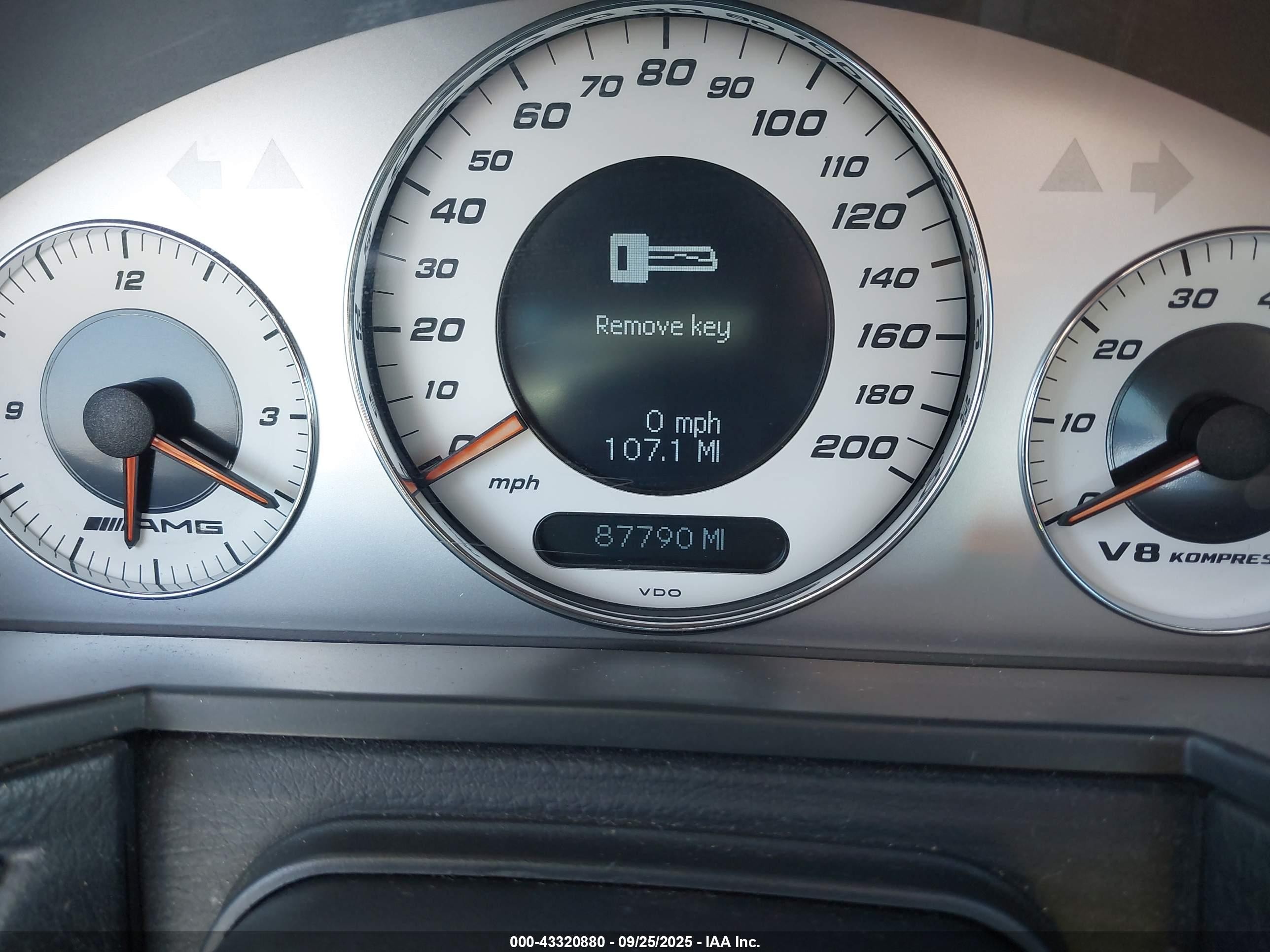 2005 Mercedes-benz E55amg   Black vin: WDBUF76J55A674041