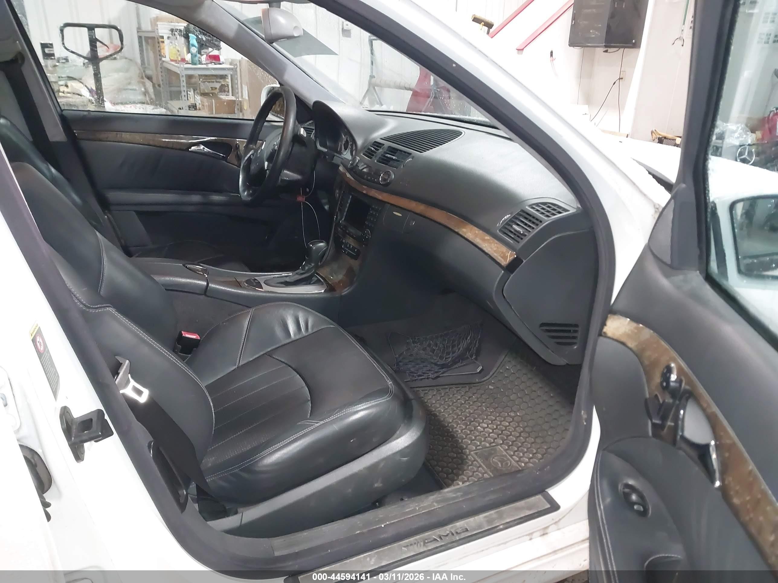 2004 Mercedes-benz E 55 Amg   White vin: WDBUF76J84A398730