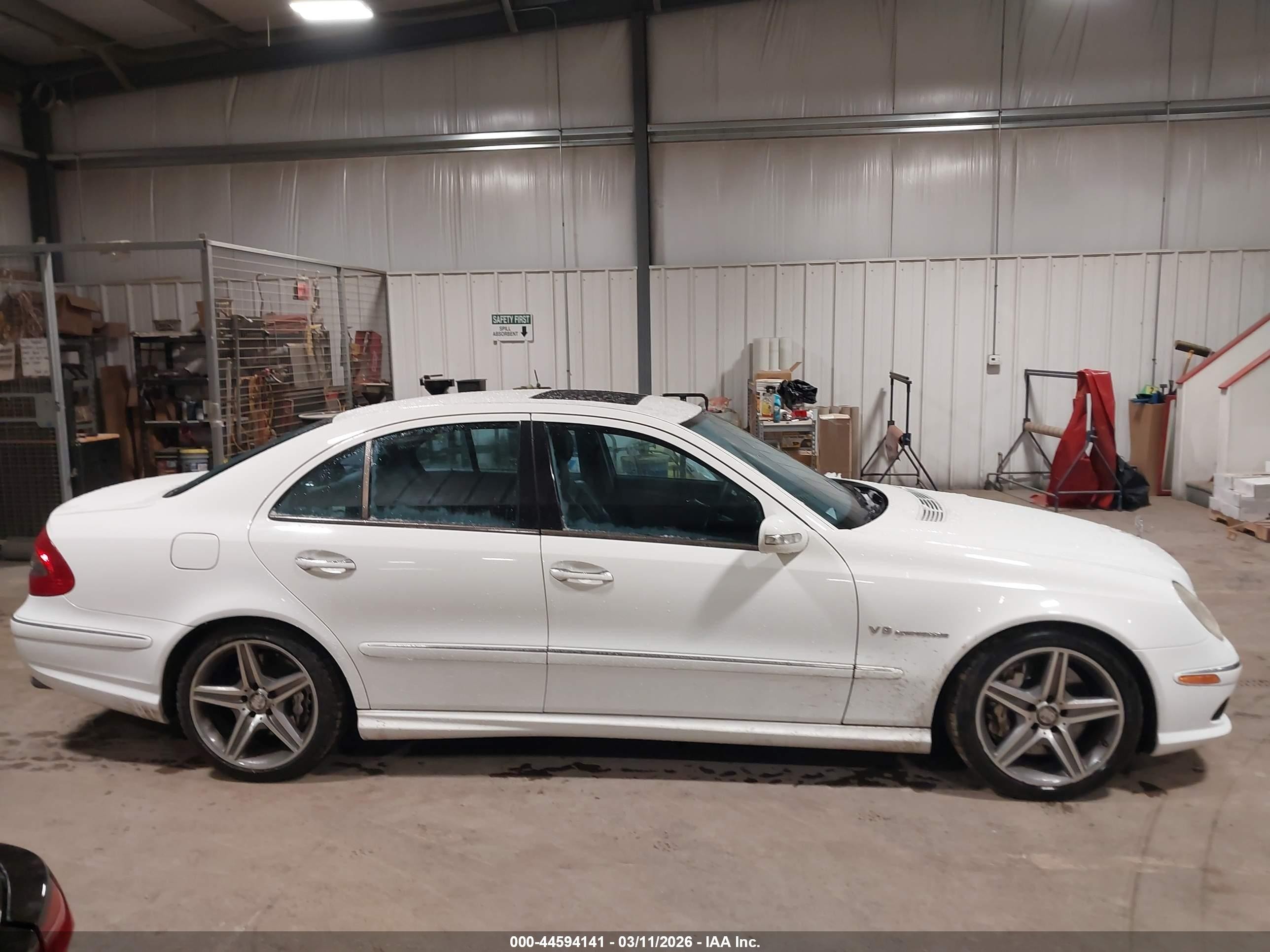 2004 Mercedes-benz E 55 Amg   White vin: WDBUF76J84A398730