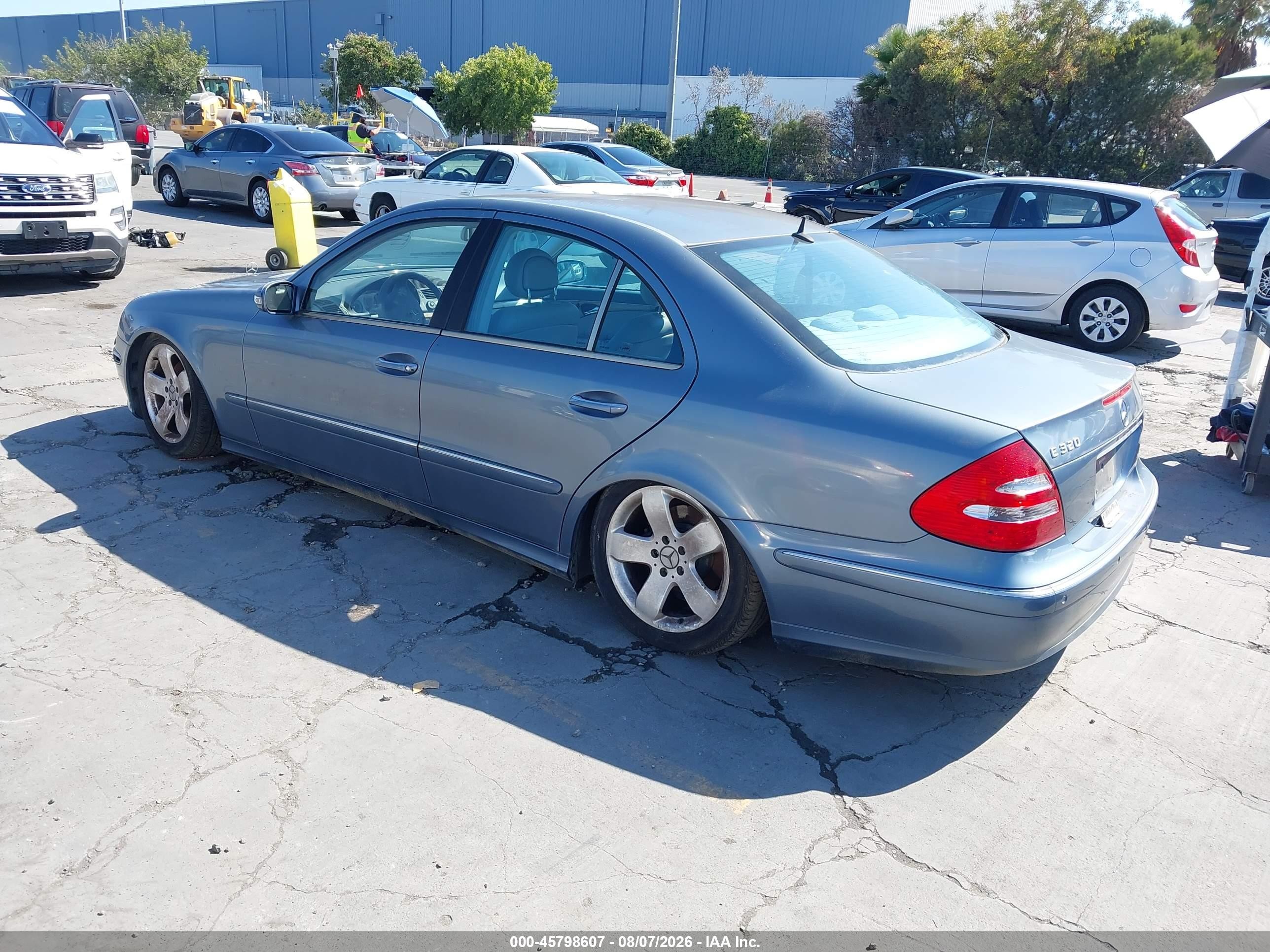 2004 Mercedes-benz E 320 4matic Blue vin: WDBUF82J34X164410