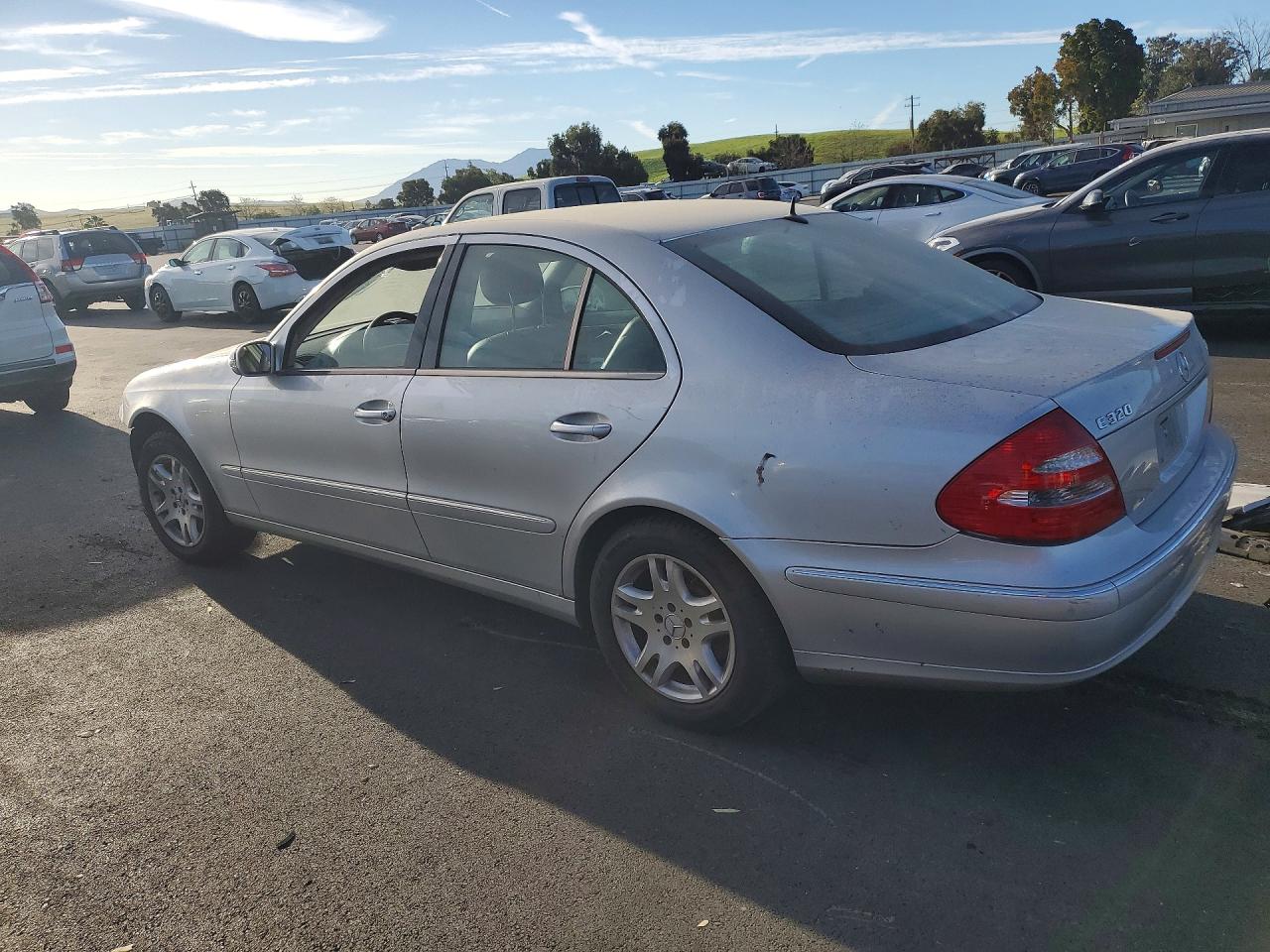 2004 Mercedes-benz E 320 4matic Серебряный vin: WDBUF82J64X165079