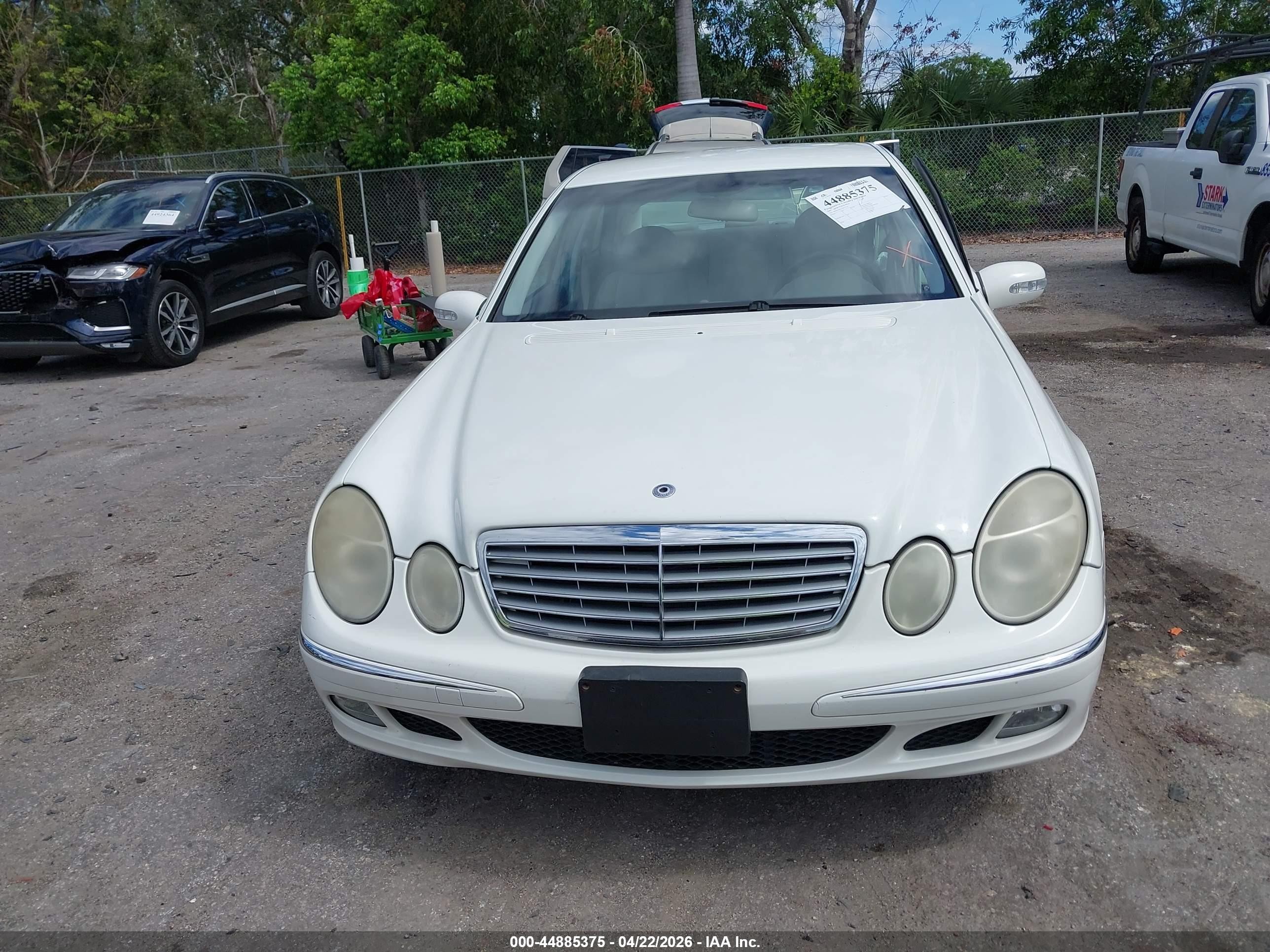 2005 Mercedes-benz E 320 4matic White vin: WDBUF82J75X175122