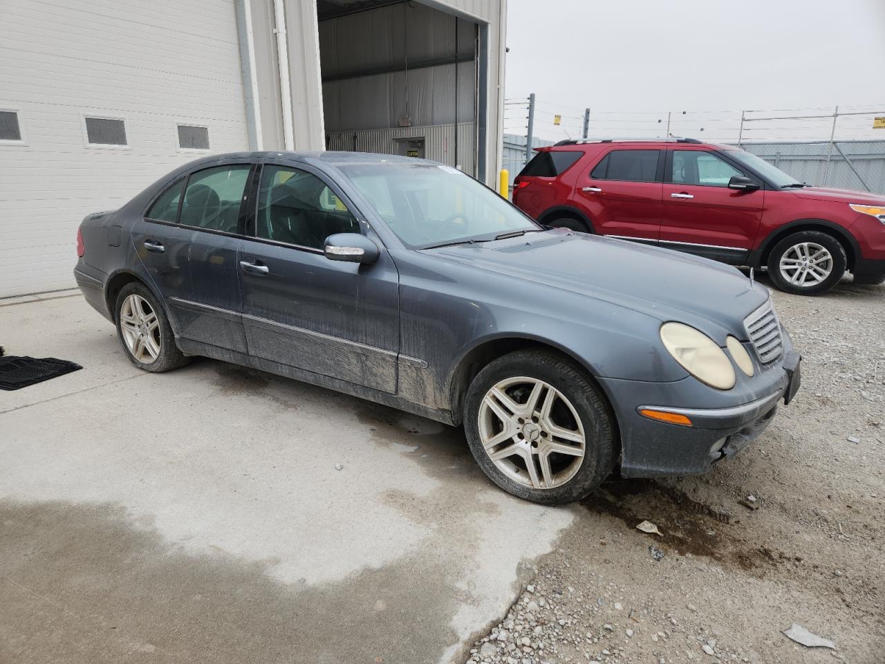 2006 Mercedes Benz E-class Silver vin: WDBUF87J36X187813