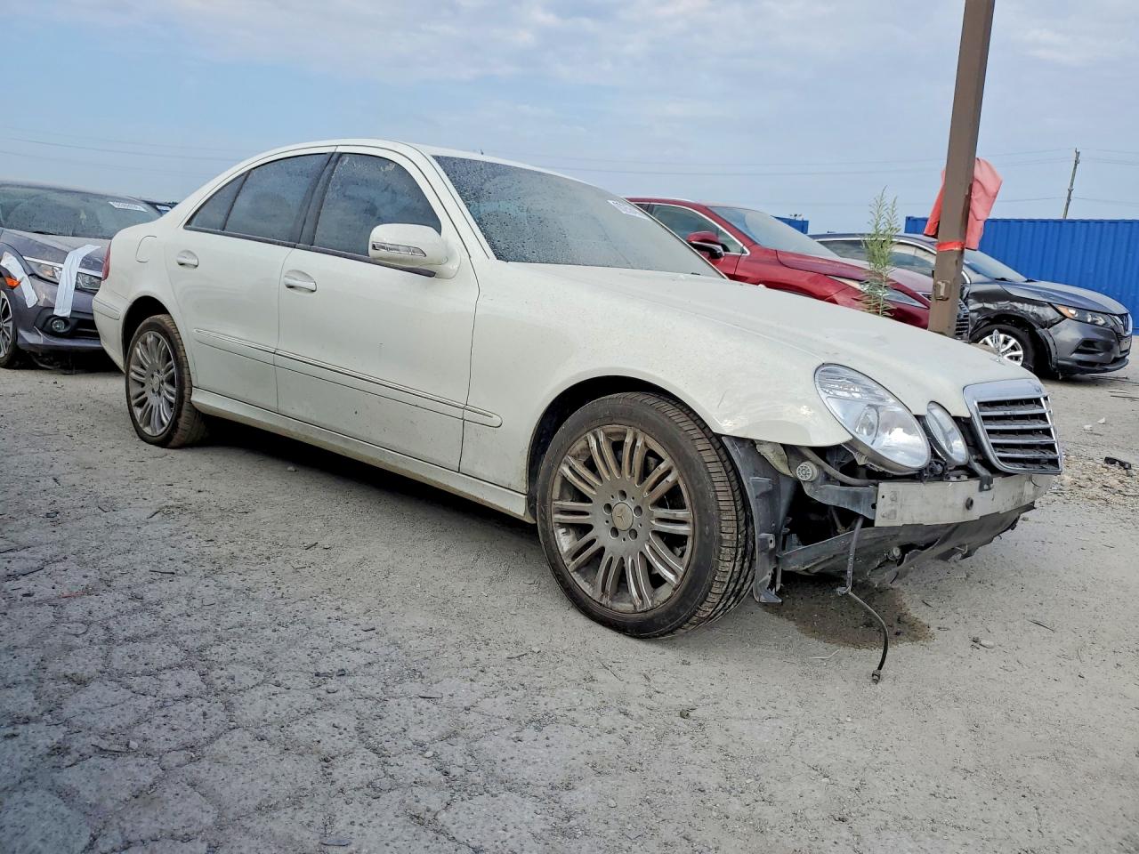 2008 Mercedes-benz E 350 4matic Белый vin: WDBUF87X18B307807