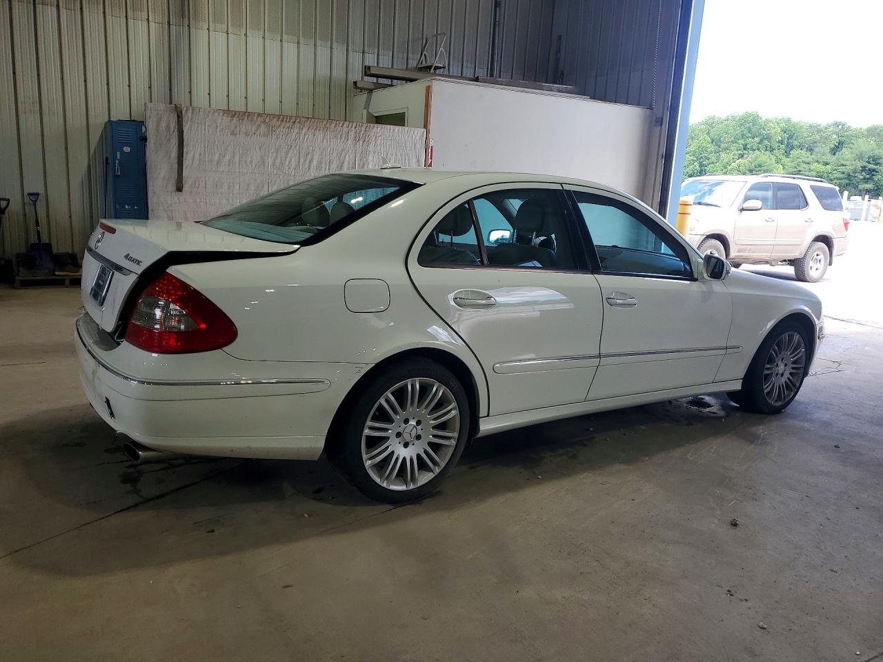 2008 Mercedes-benz E 350 4matic White vin: WDBUF87X18B315650