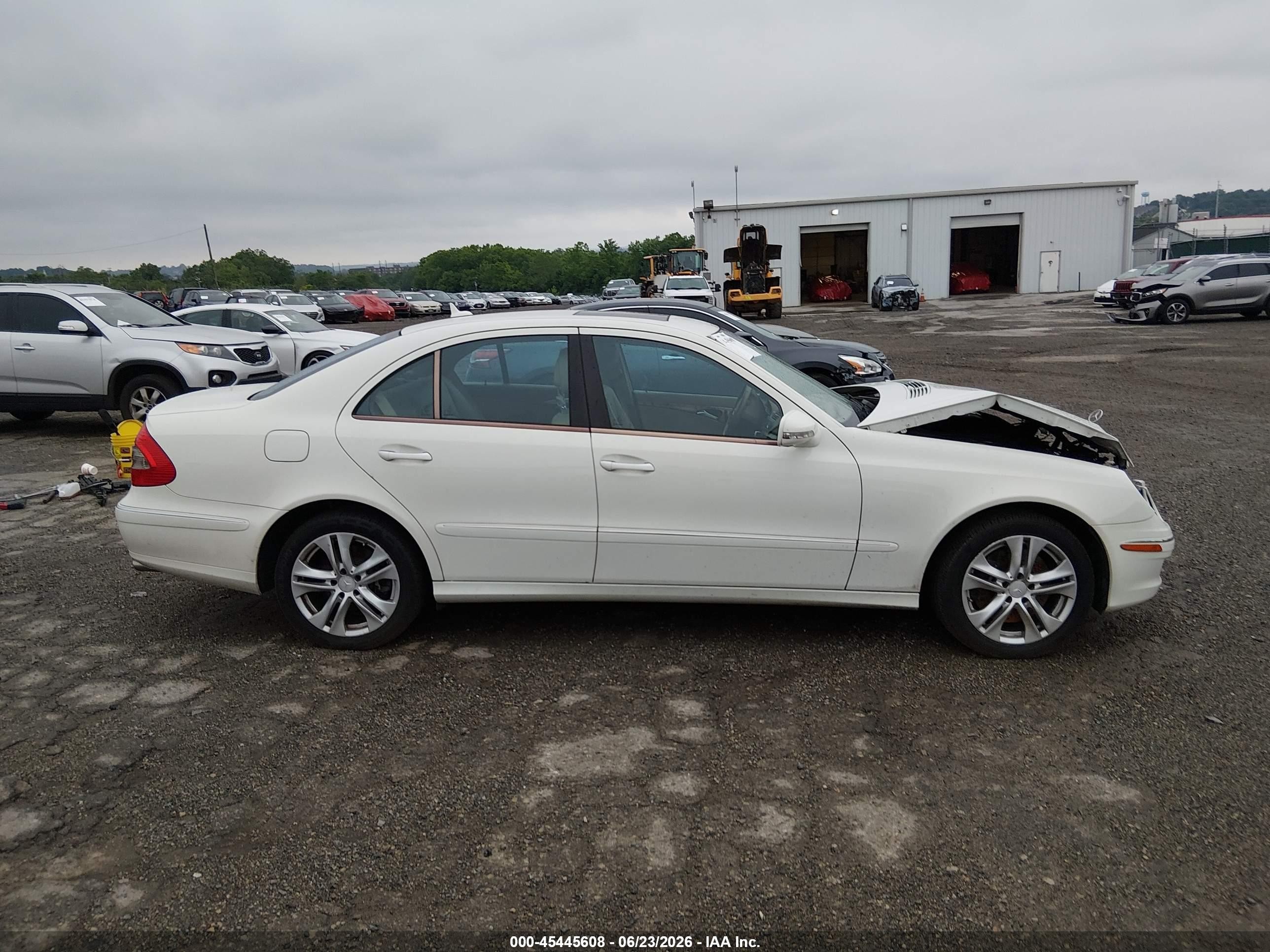 2008 Mercedes-benz E 350 4matic White vin: WDBUF87X28B191954