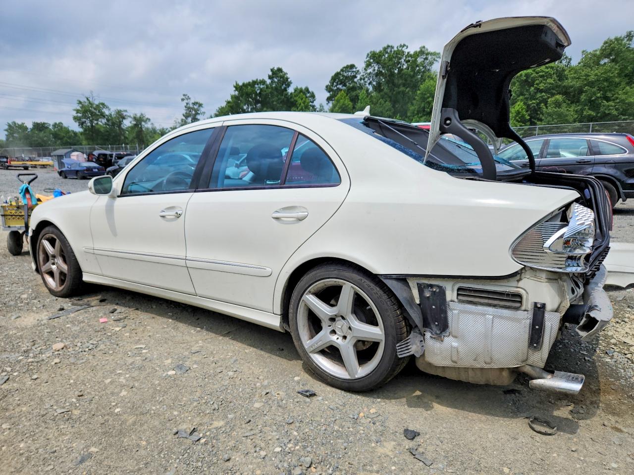 2009 Mercedes-benz E 350 4matic White vin: WDBUF87X29B385854