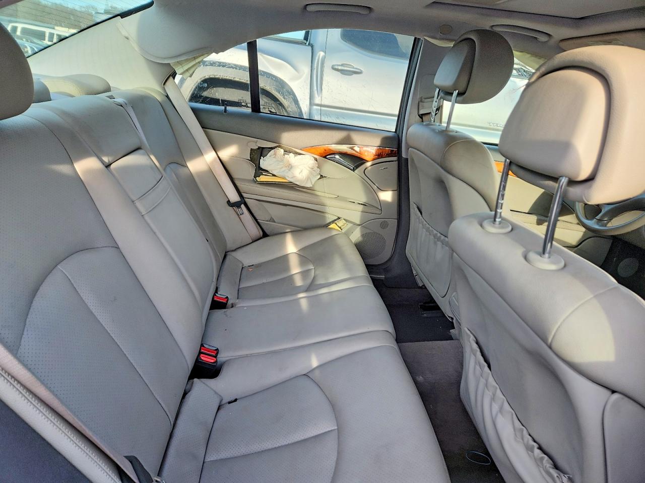 2007 Mercedes-benz E 350 4matic Silver vin: WDBUF87X37B148822