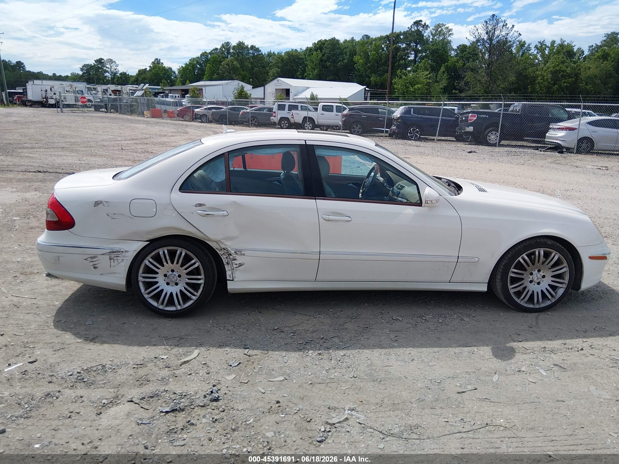 2007 Mercedes-benz E 350 4matic White vin: WDBUF87X47B150997