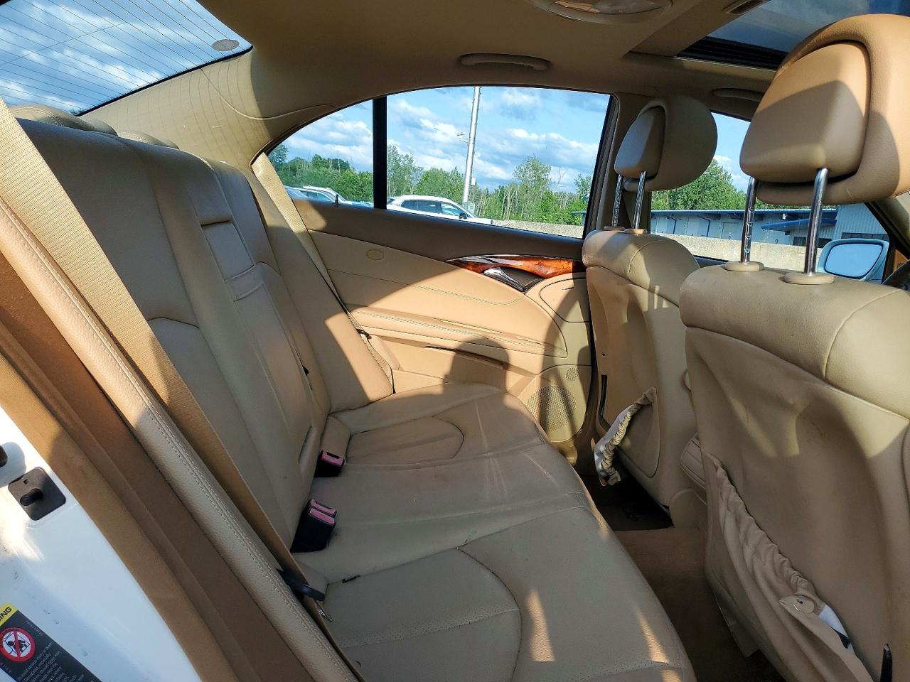 2008 Mercedes-benz E 350 4matic White vin: WDBUF87X68B292415
