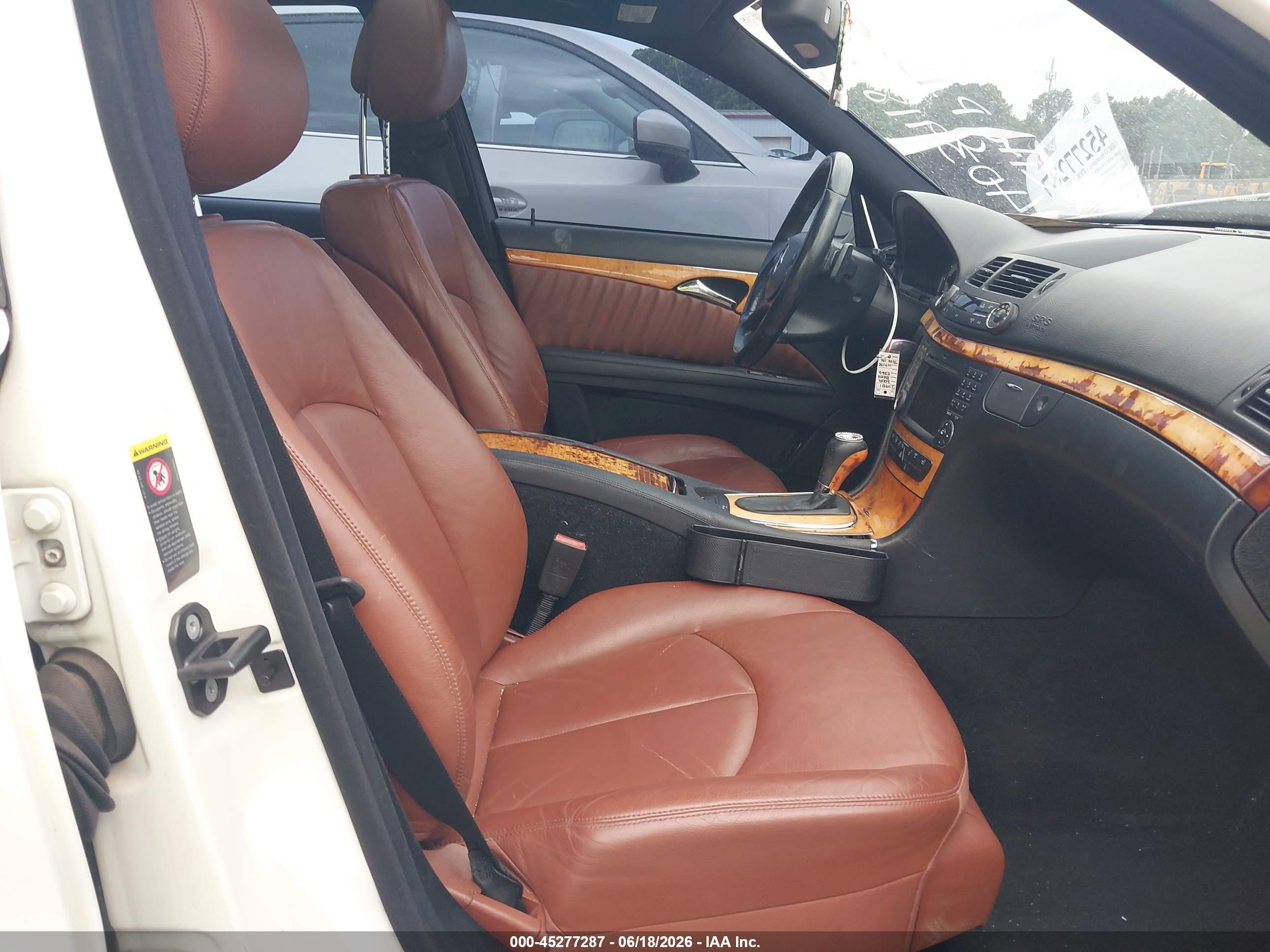2009 Mercedes-benz E 350 4matic Cream vin: WDBUF87X69B403918