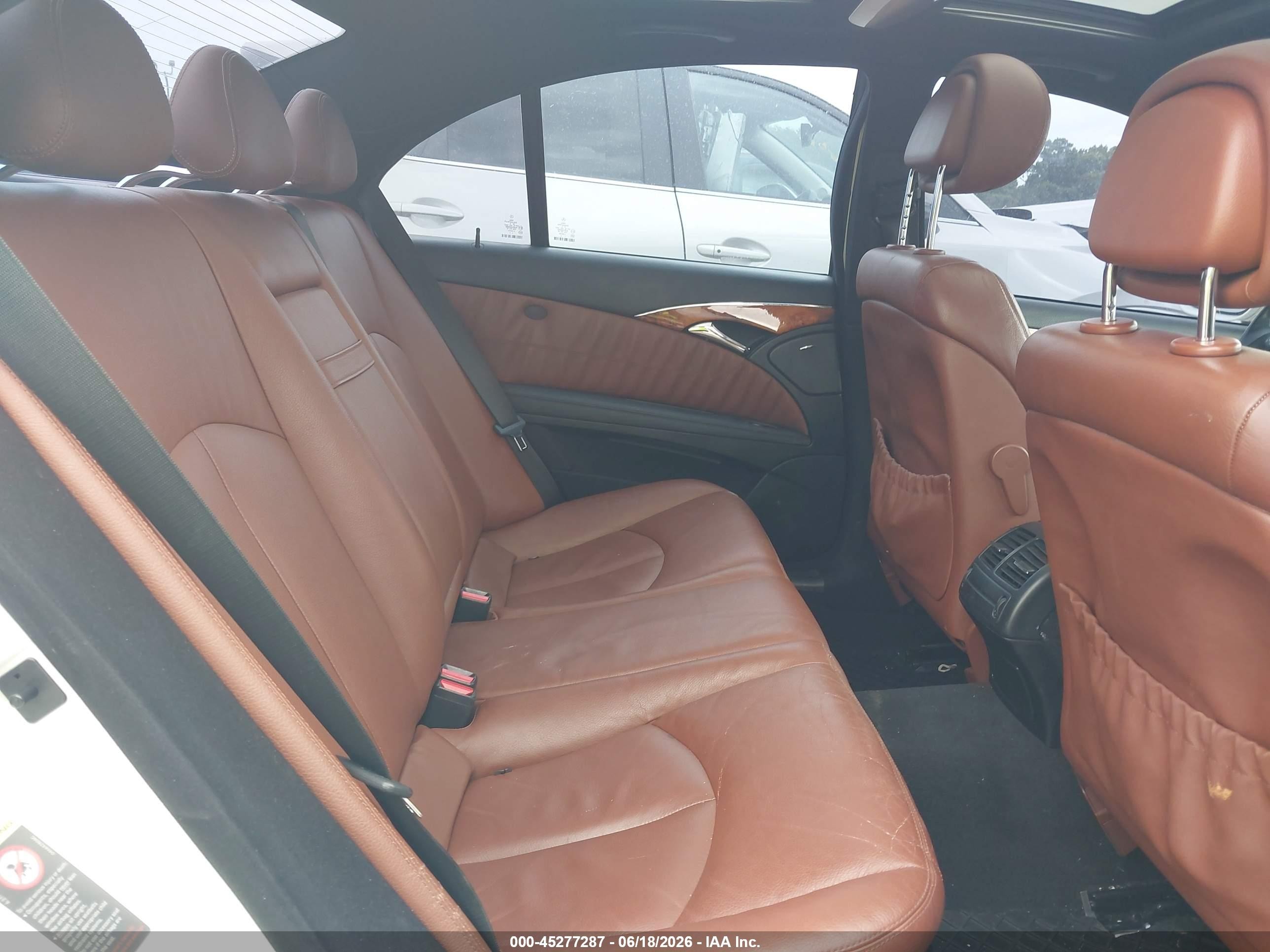2009 Mercedes-benz E 350 4matic Cream vin: WDBUF87X69B403918