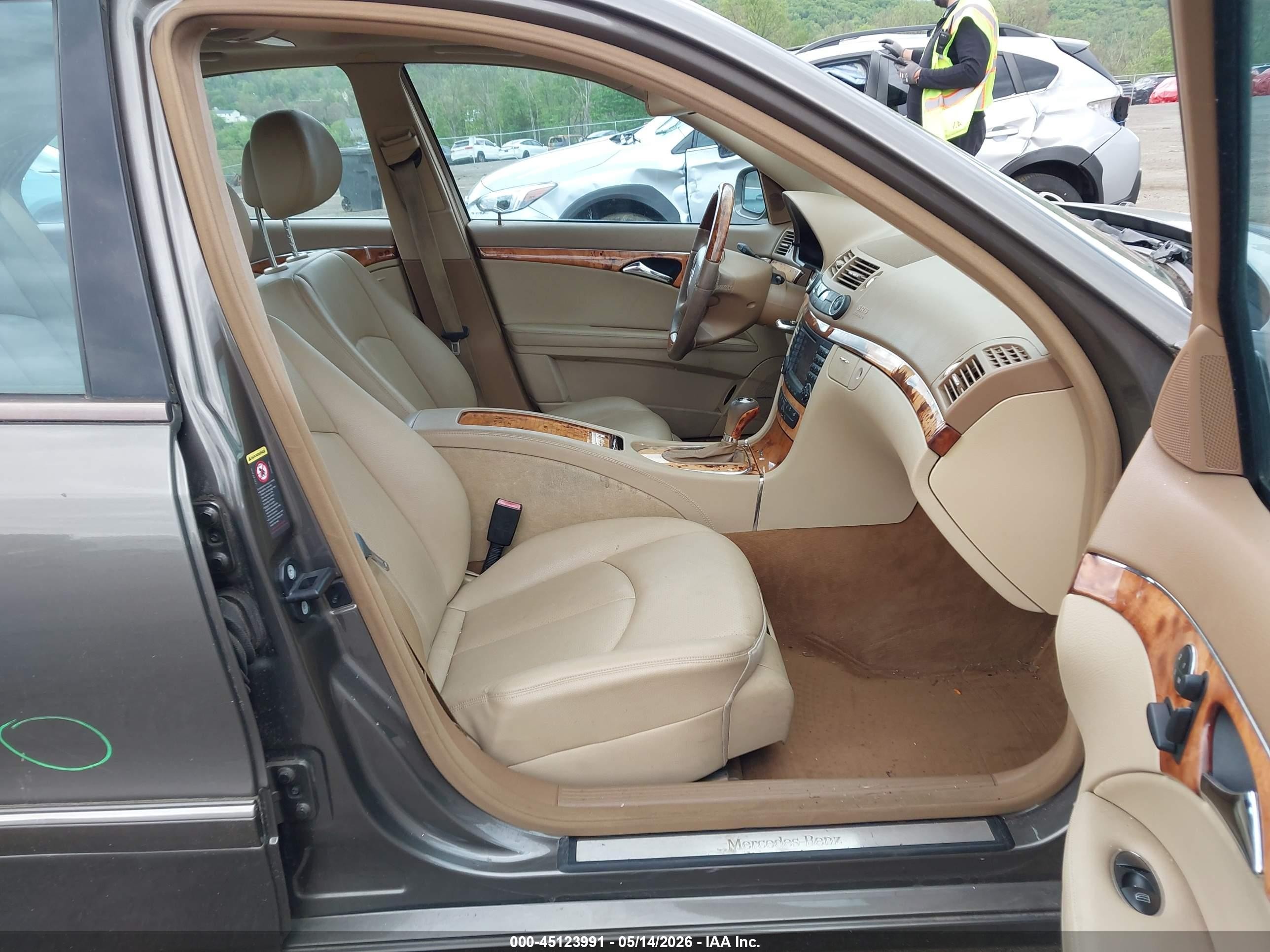 2008 Mercedes-benz E 350 4matic Gray vin: WDBUF87X78B275171