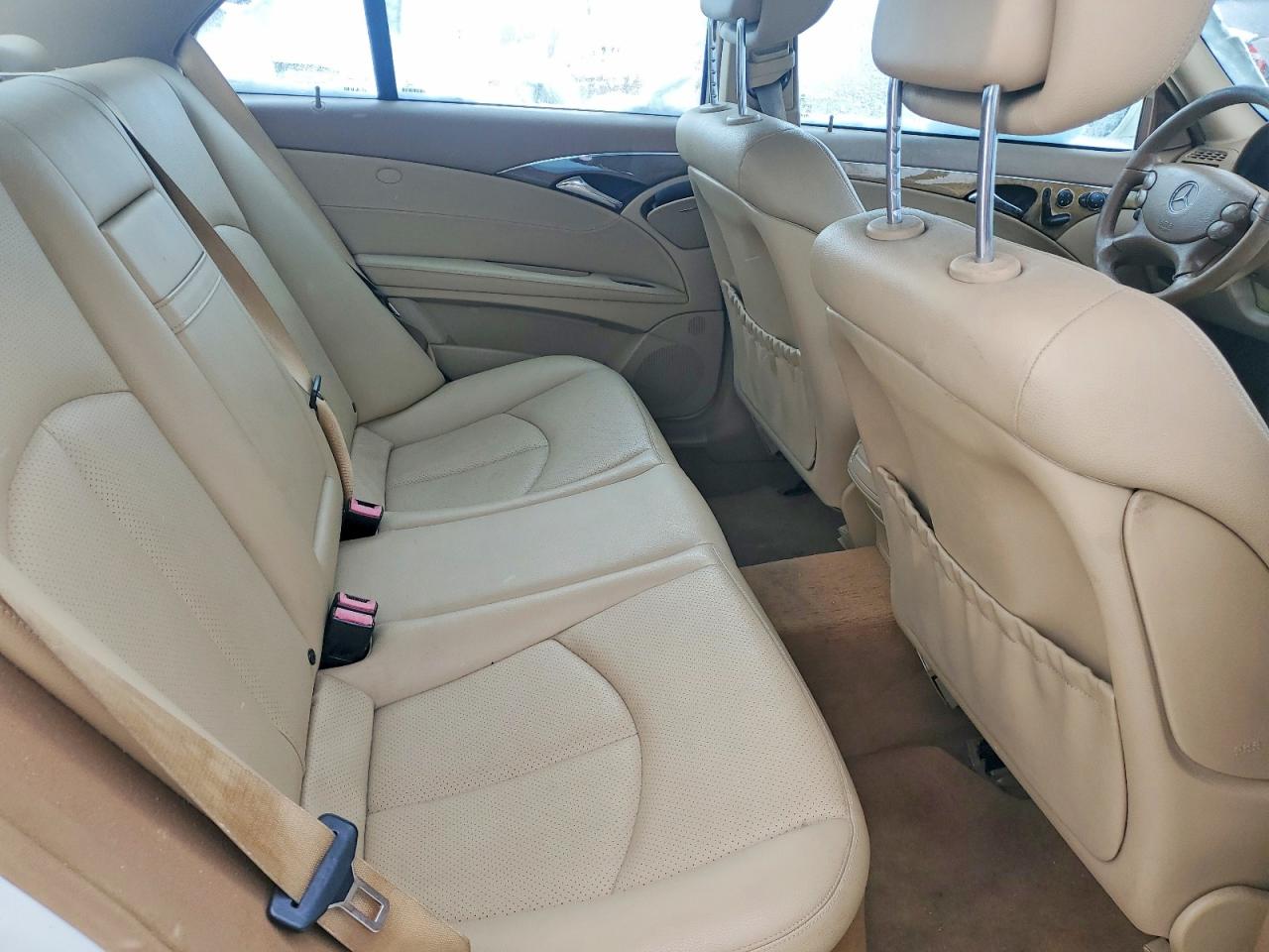 2007 Mercedes-benz E 350 4matic White vin: WDBUF87X97X222067