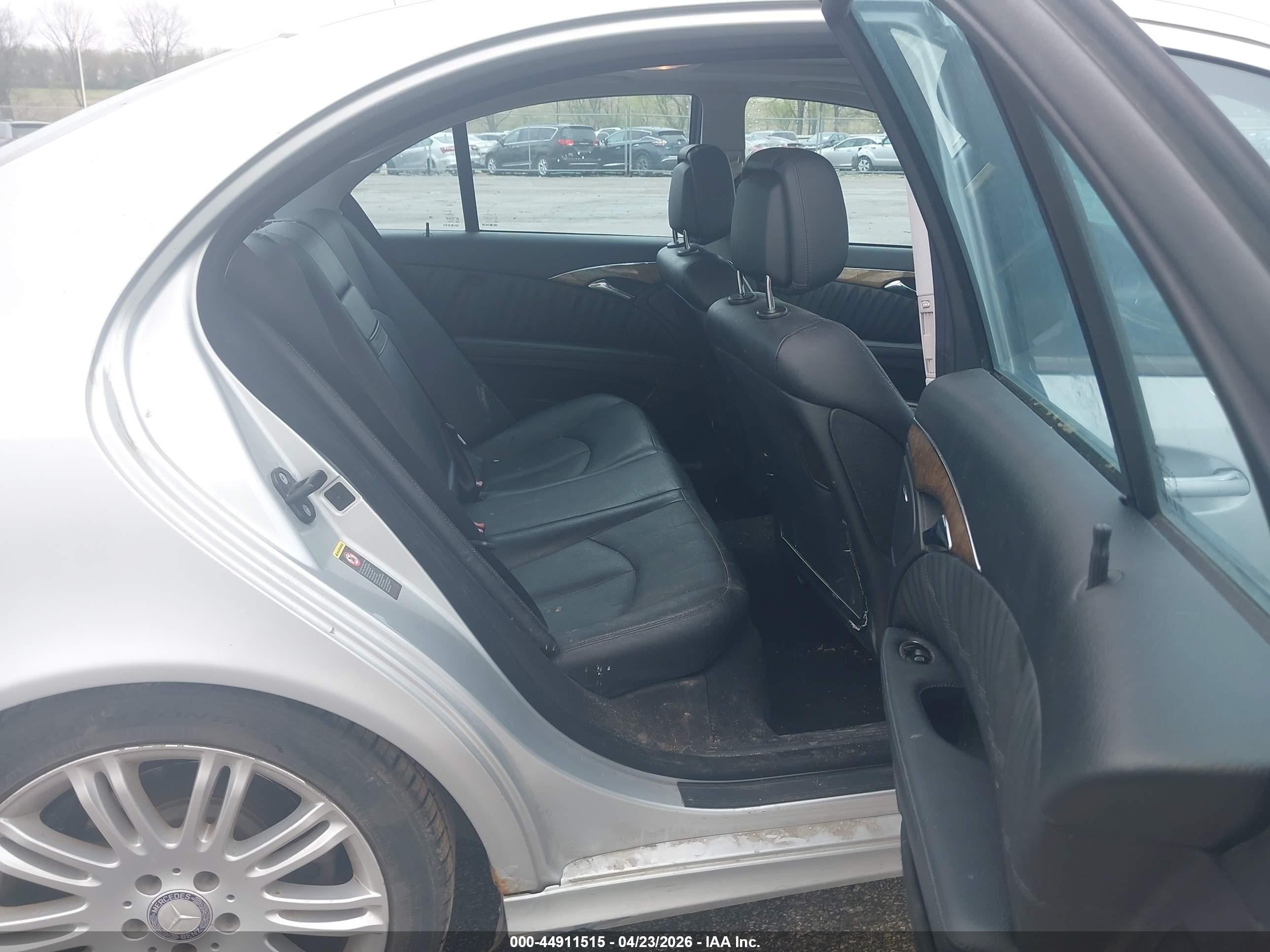 2008 Mercedes-benz E 550 4matic Silver vin: WDBUF90X68B229234