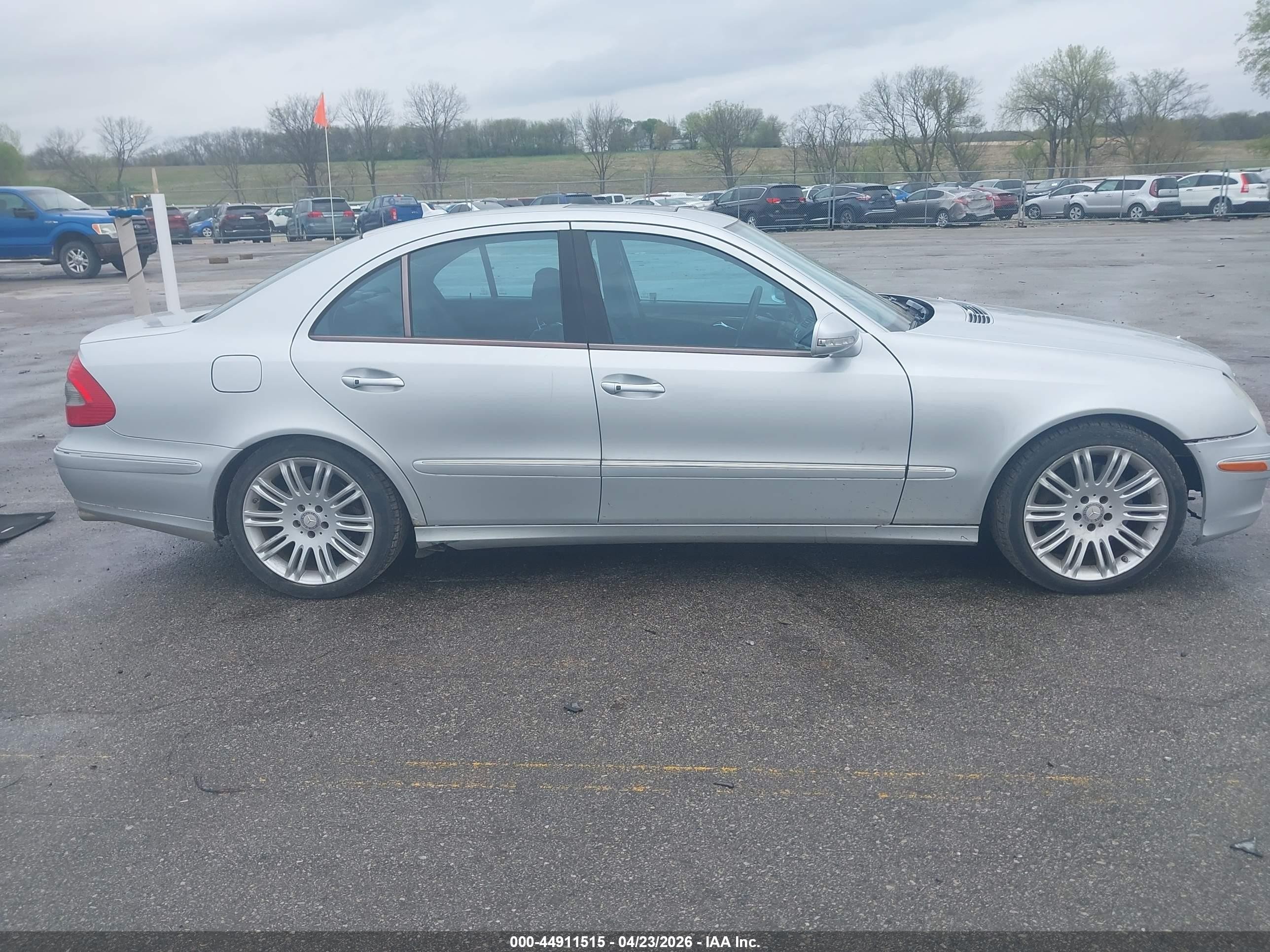 2008 Mercedes-benz E 550 4matic Silver vin: WDBUF90X68B229234