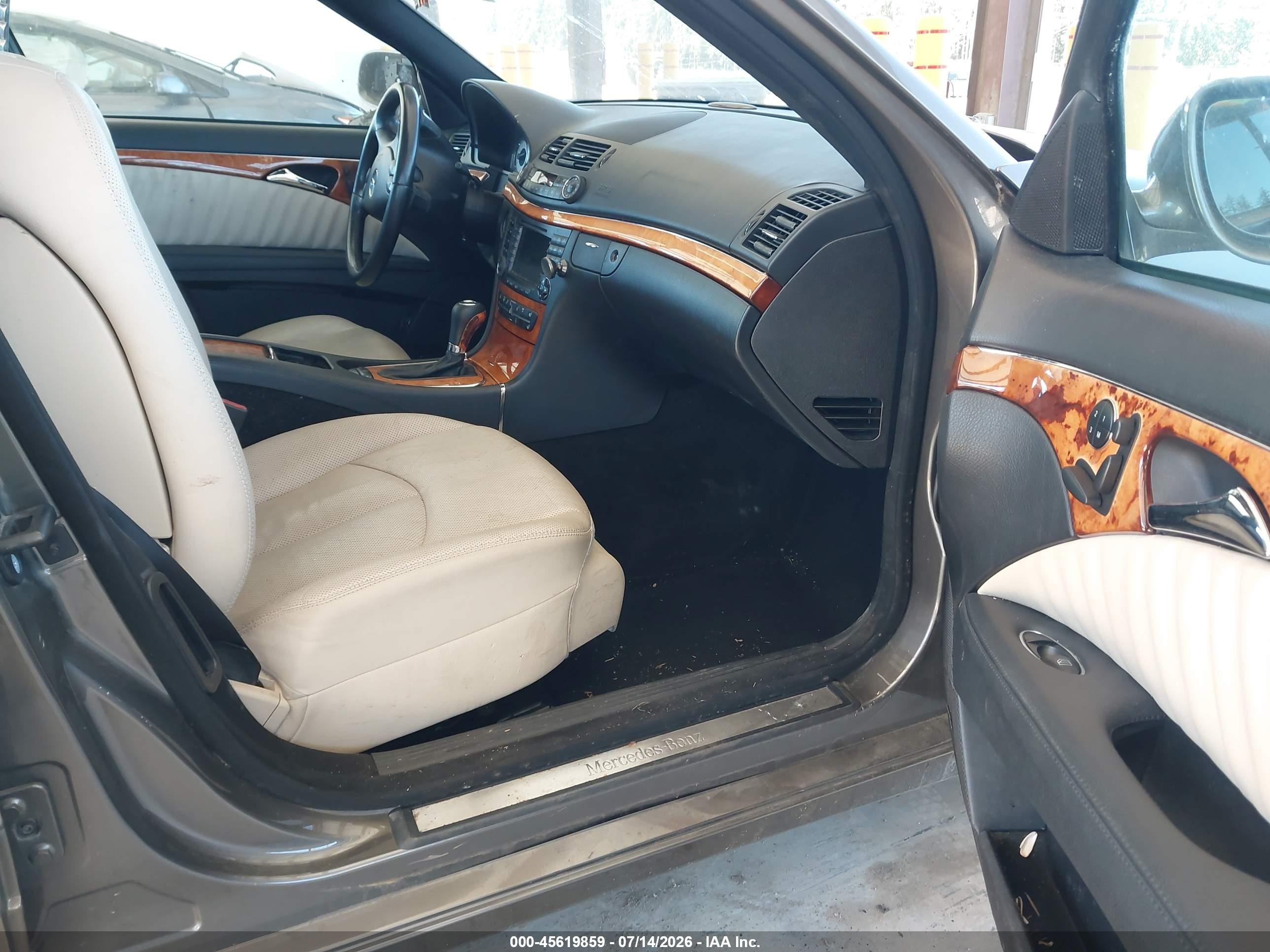 2008 Mercedes-benz E 550 4matic Gray vin: WDBUF90X98B277262