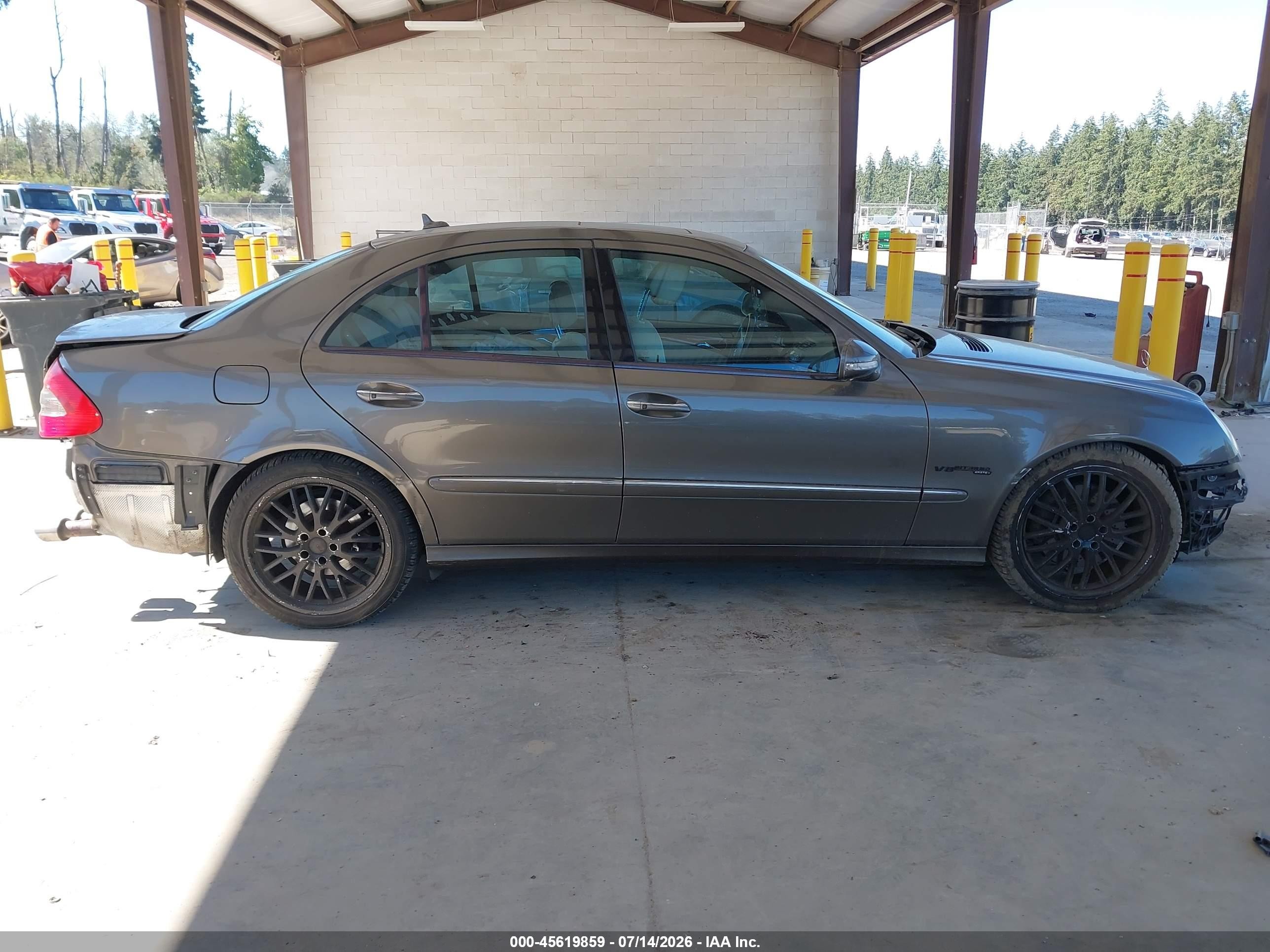 2008 Mercedes-benz E 550 4matic Gray vin: WDBUF90X98B277262