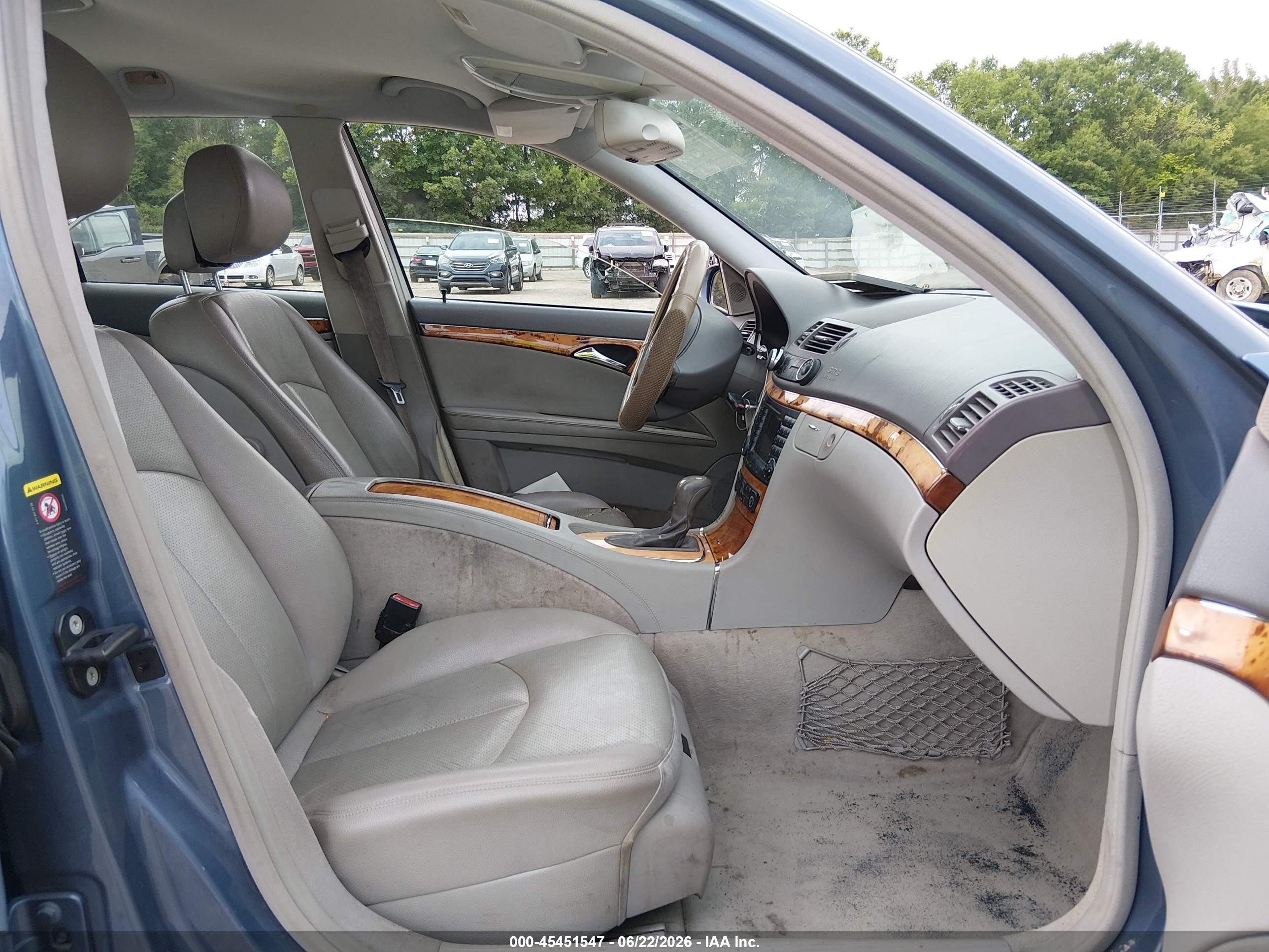 2006 Mercedes-benz E 350   Blue vin: WDBUH56J46A953707