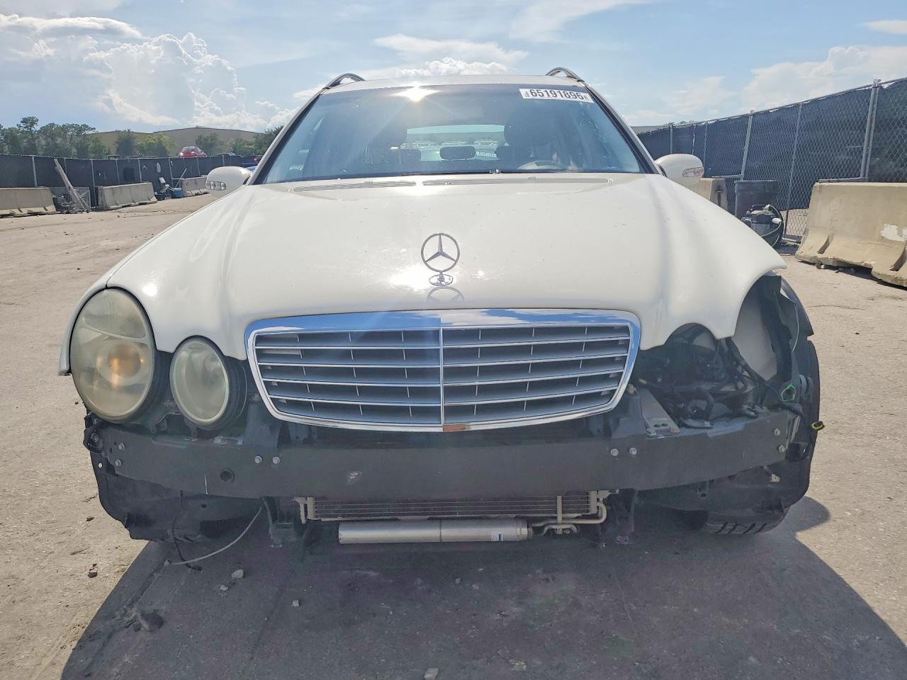 2004 Mercedes-benz E 320 White vin: WDBUH65J14A544780