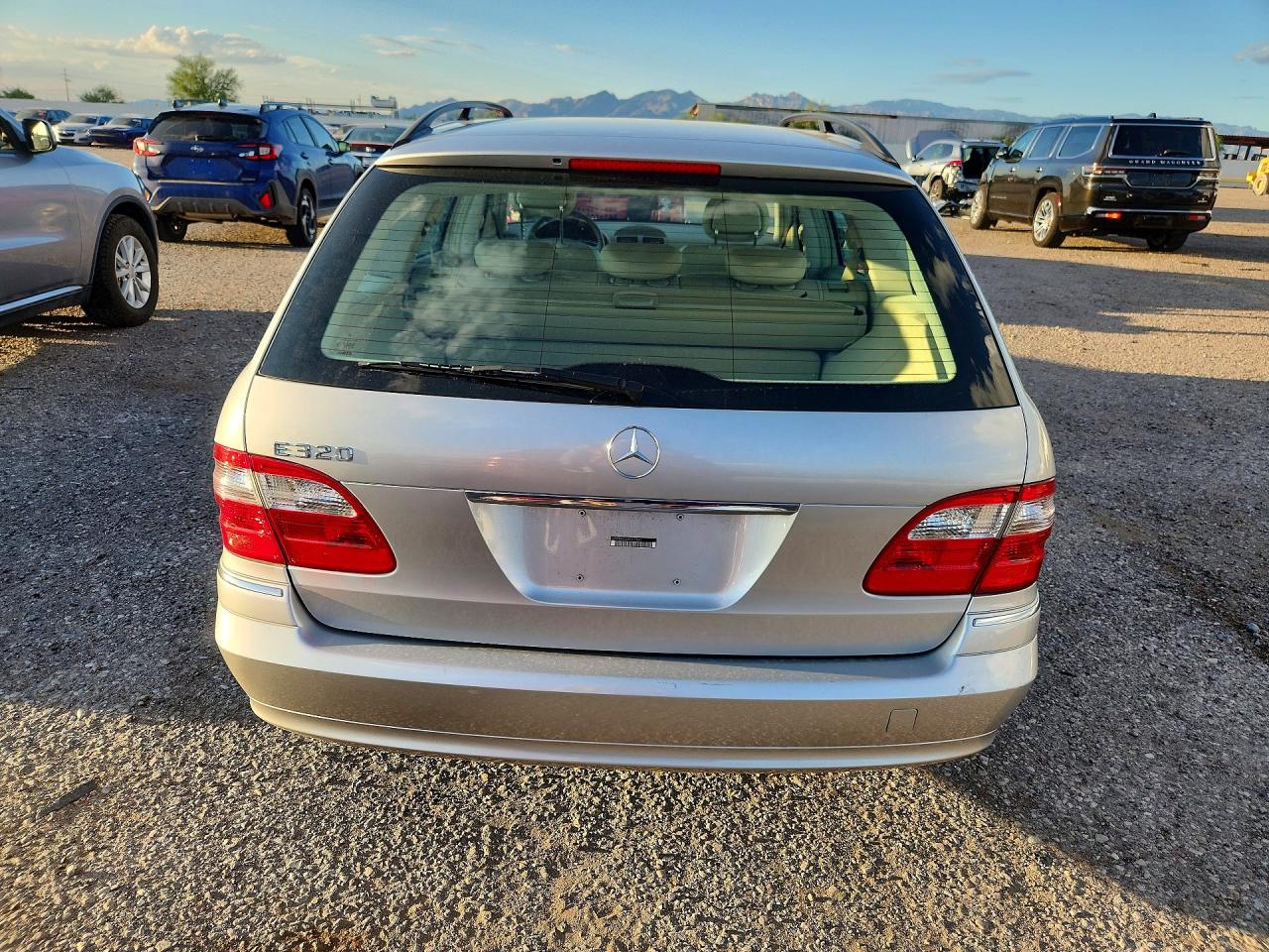 2004 Mercedes-benz E 320 Silver vin: WDBUH65J24A377541