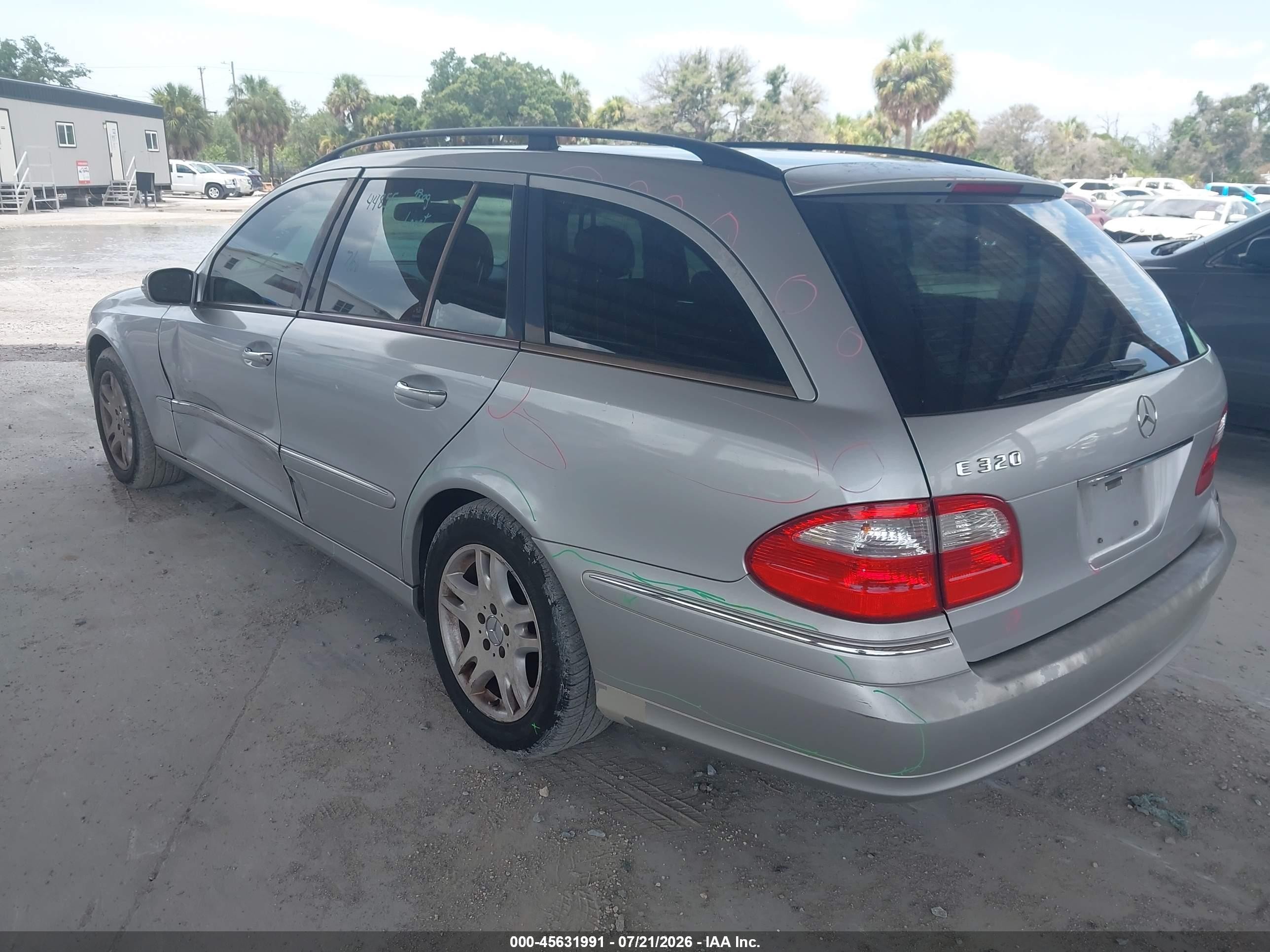 2004 Mercedes-benz E 320   Silver vin: WDBUH65J64A392124