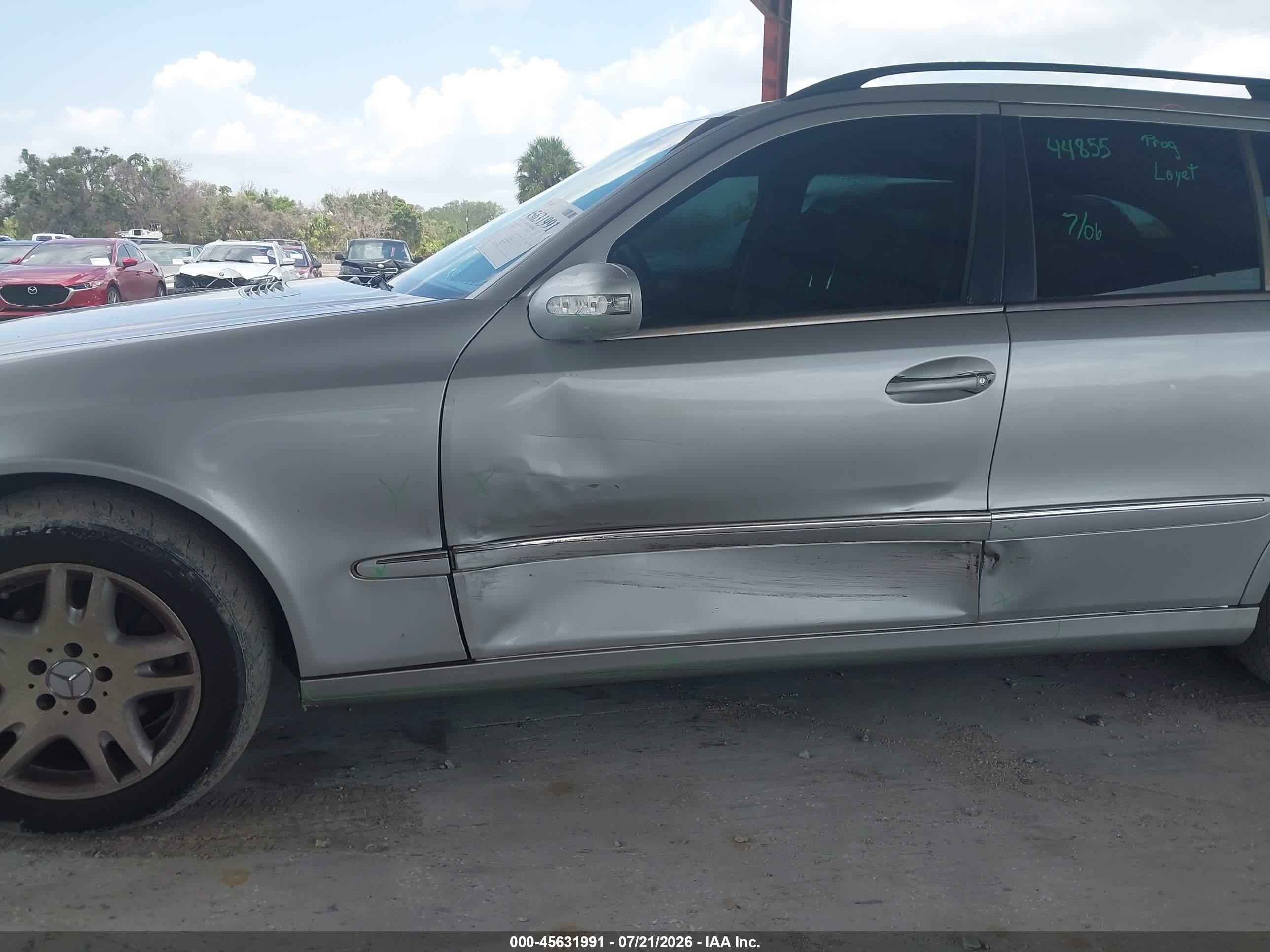 2004 Mercedes-benz E 320   Silver vin: WDBUH65J64A392124