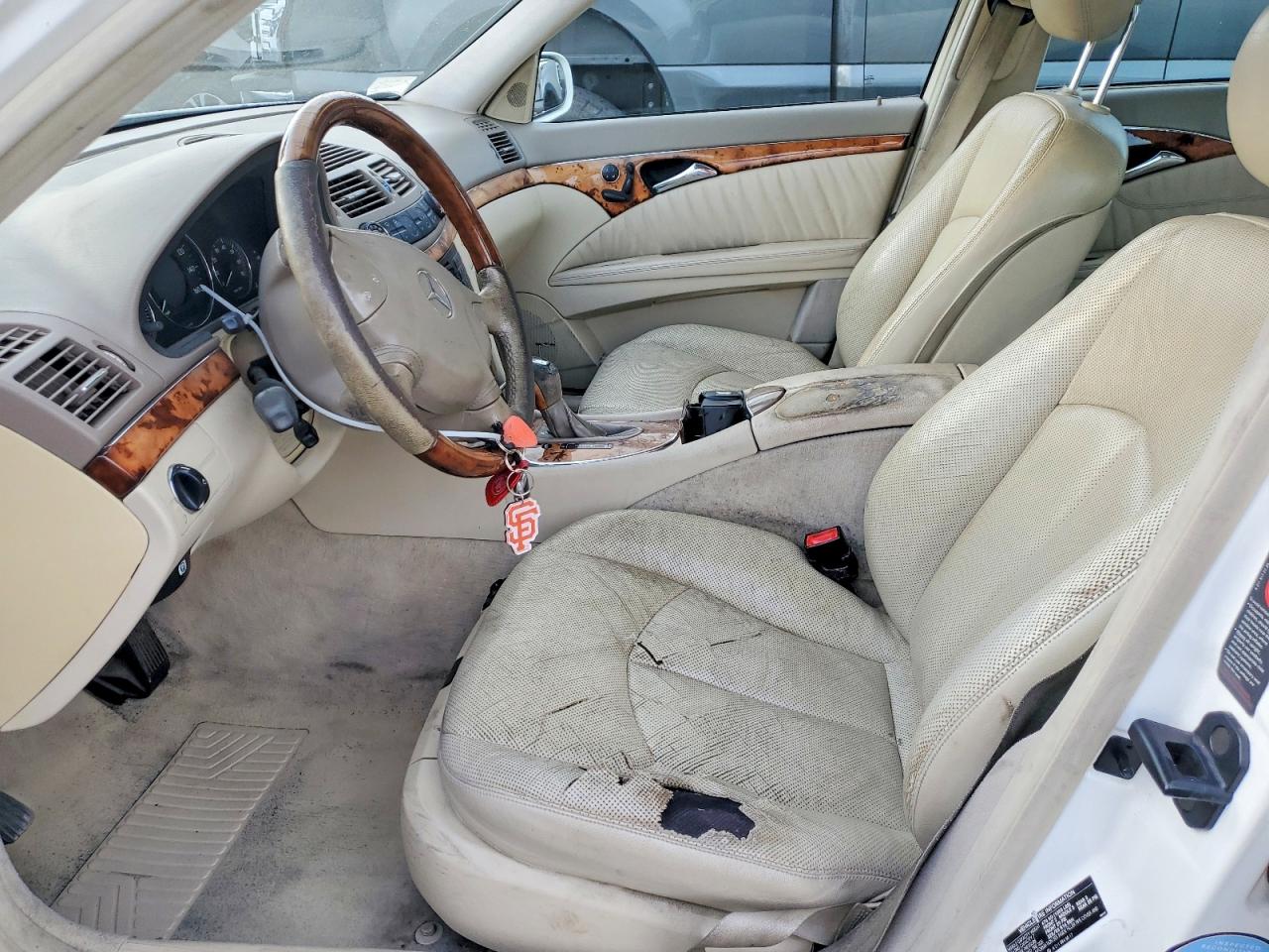 2004 Mercedes-benz E 320 White vin: WDBUH65JX4A481968