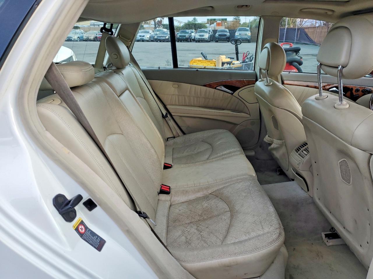 2004 Mercedes-benz E 320 White vin: WDBUH65JX4A481968
