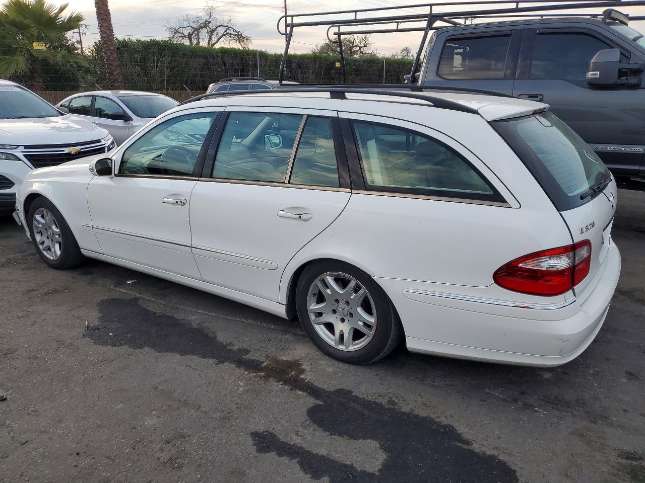 2004 Mercedes-benz E 320 White vin: WDBUH65JX4A481968