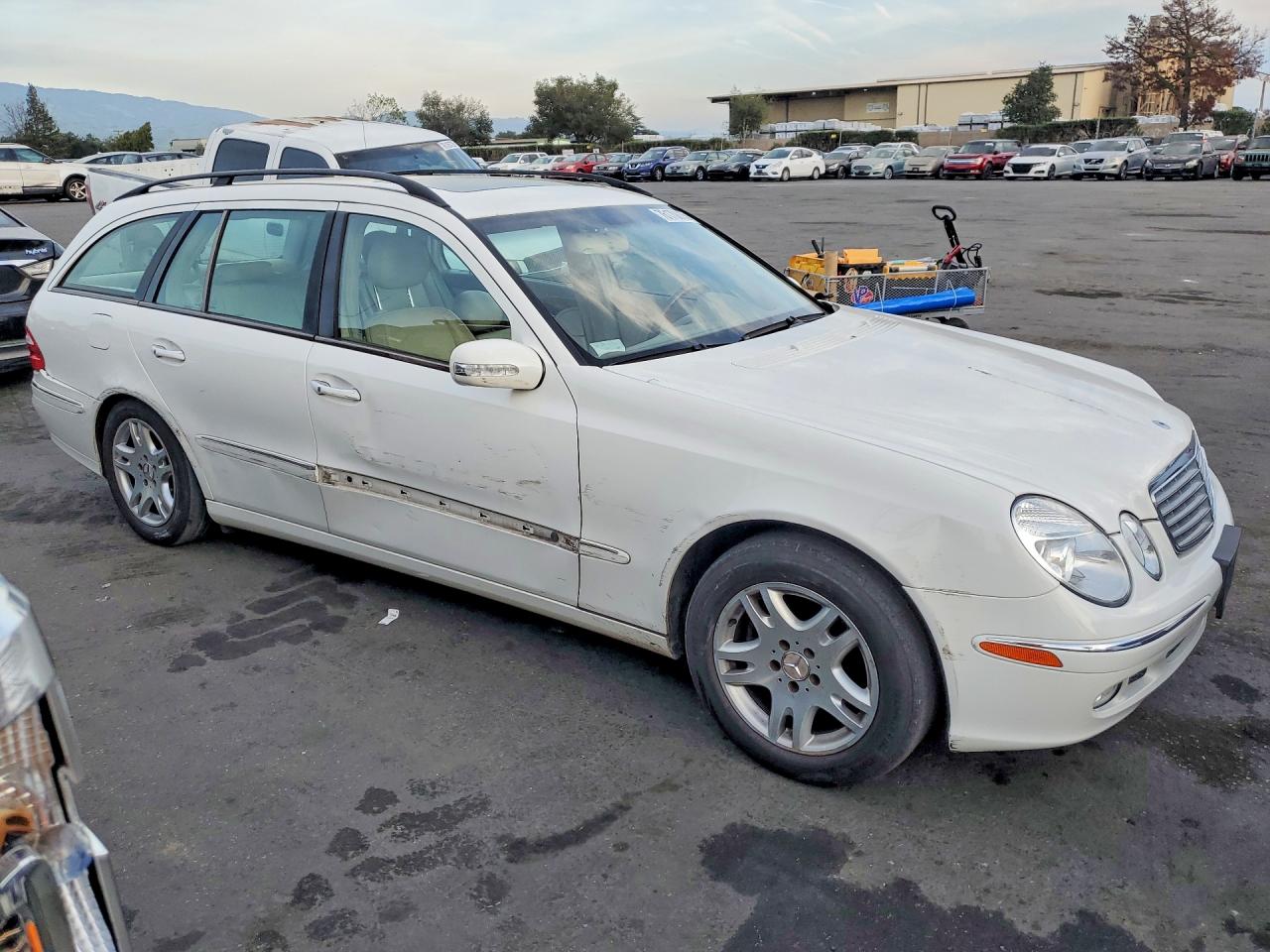 2004 Mercedes-benz E 320 White vin: WDBUH65JX4A481968