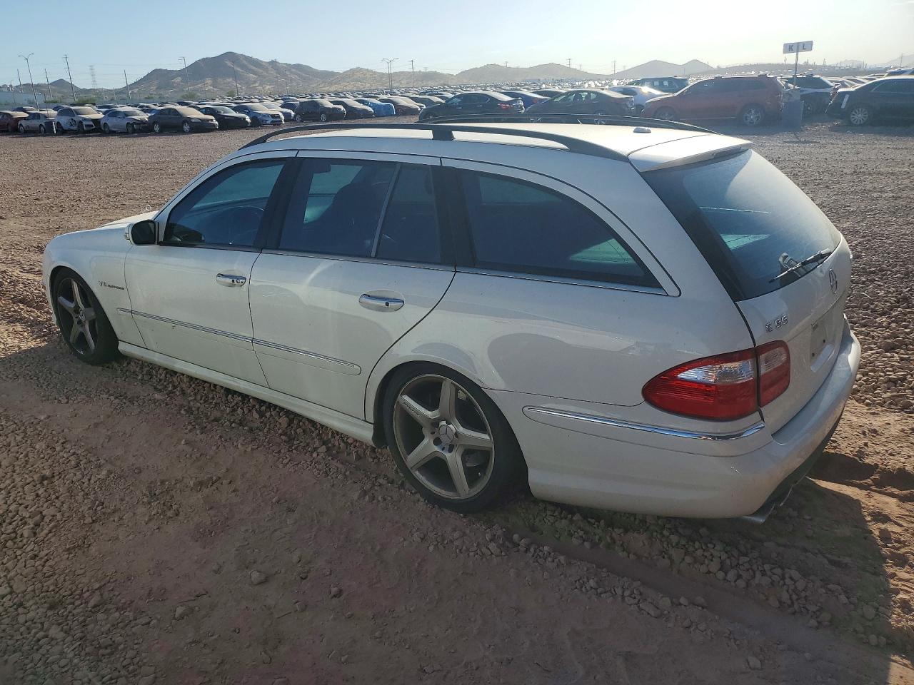 2005 Mercedes-benz E 55 Amg White vin: WDBUH76J75A758808