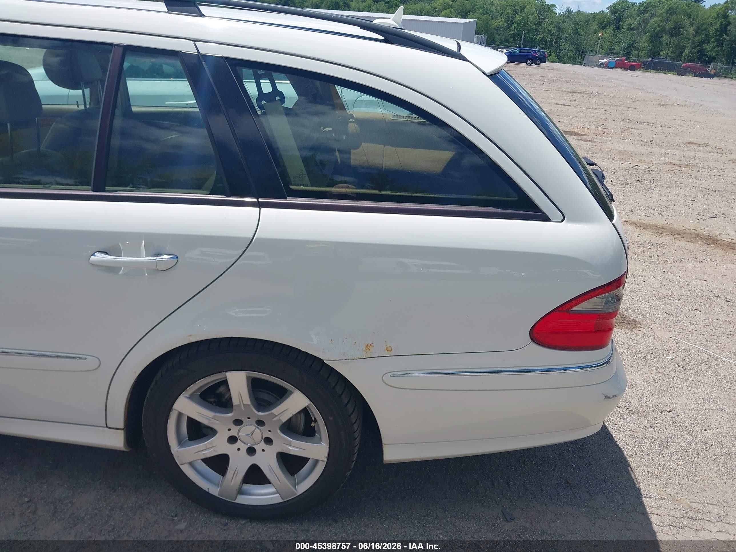 2007 Mercedes-benz E 350 4matic White vin: WDBUH87X67X217290