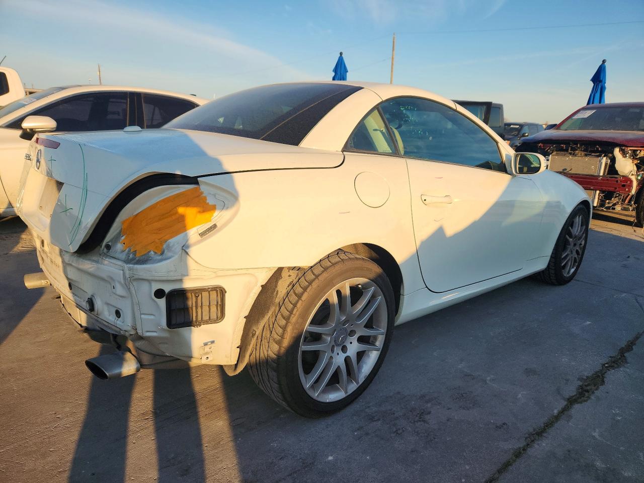 2007 Mercedes-benz Slk 280 White vin: WDBWK54F07F153371