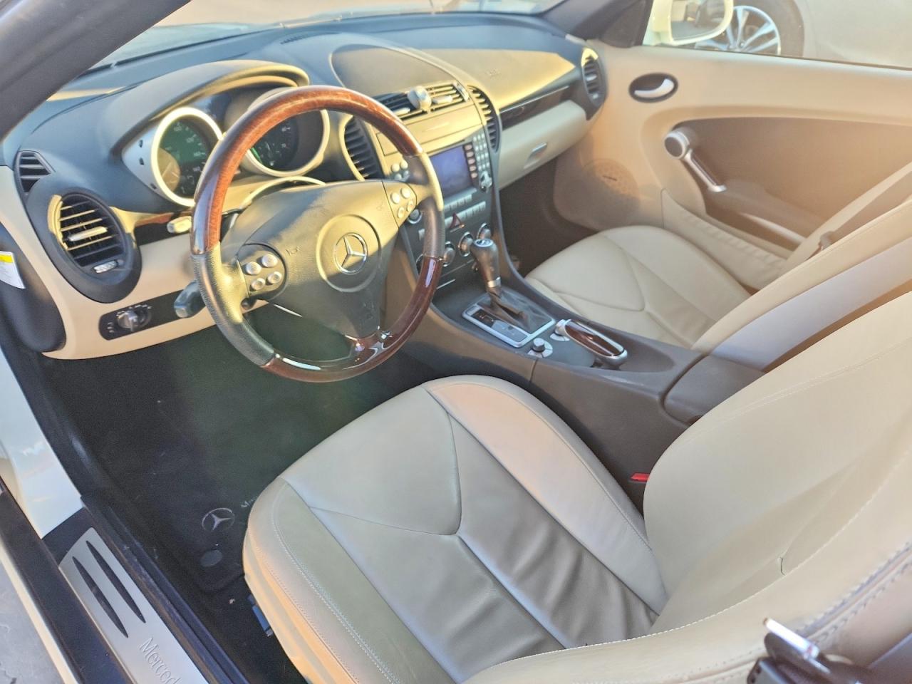 2007 Mercedes-benz Slk 280 White vin: WDBWK54F07F153371