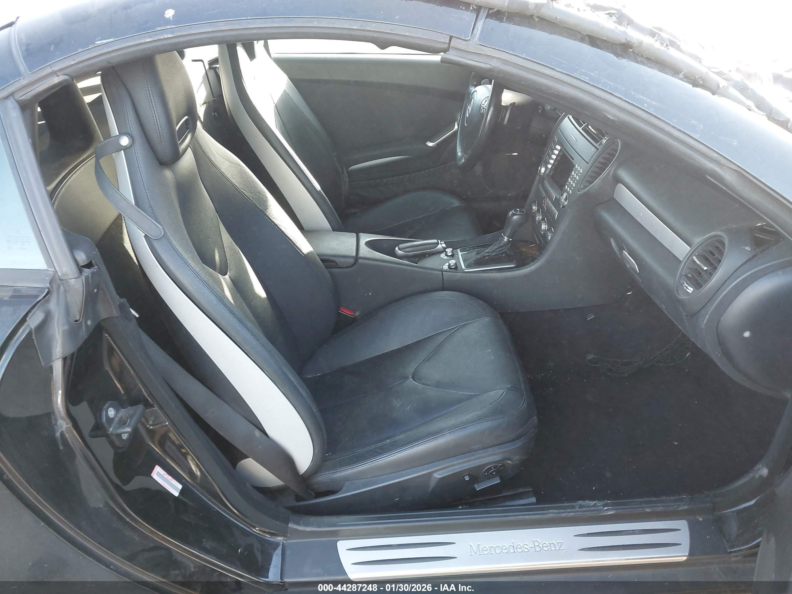 2008 Mercedes-benz Slk 280   Black vin: WDBWK54F08F173556