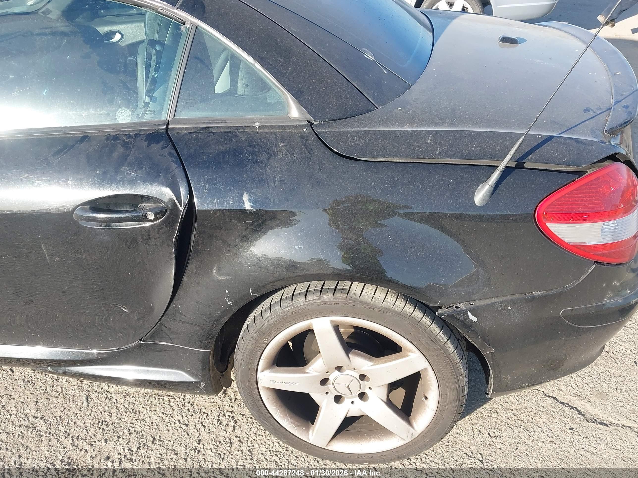 2008 Mercedes-benz Slk 280   Black vin: WDBWK54F08F173556