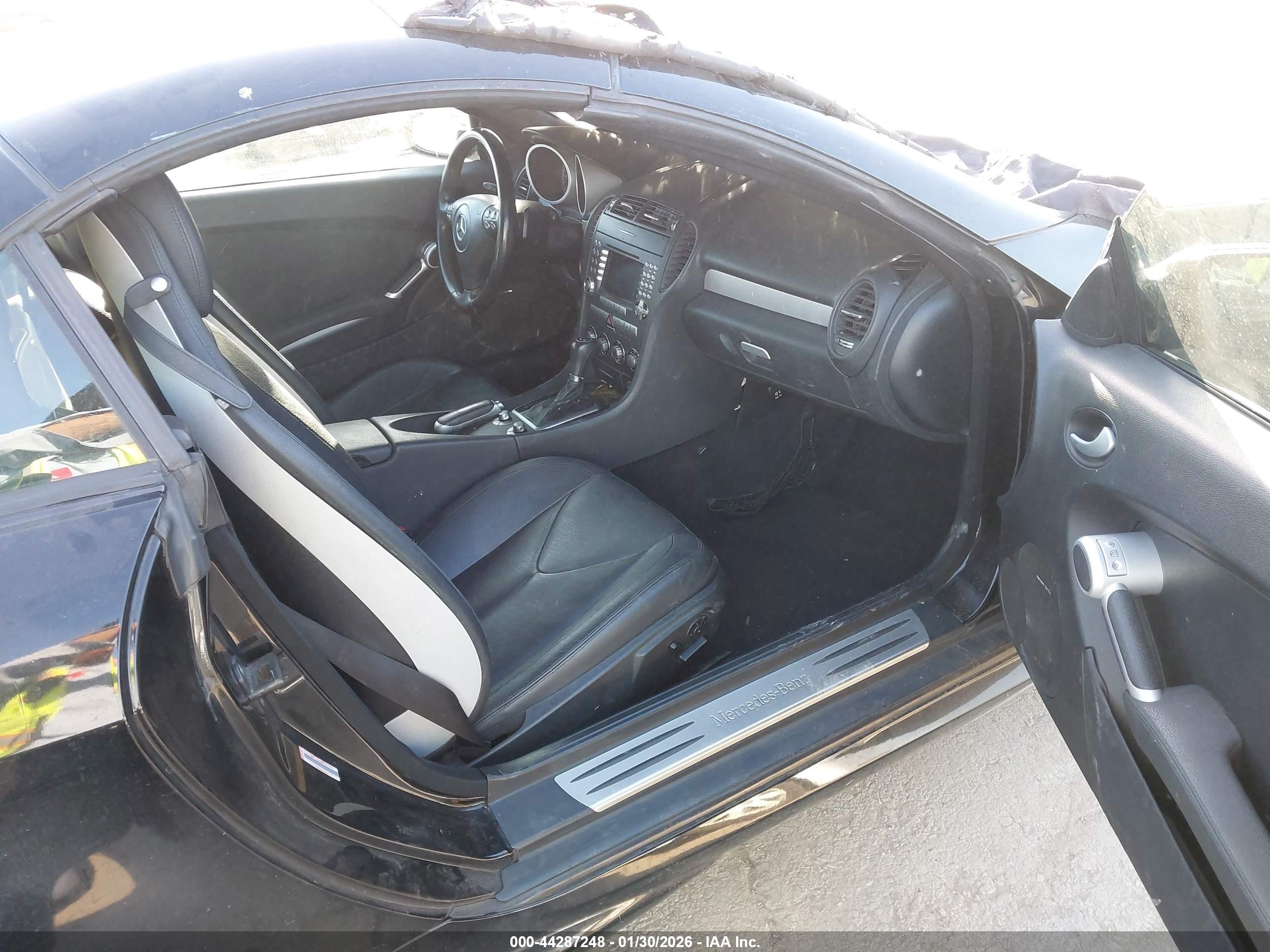 2008 Mercedes-benz Slk 280   Black vin: WDBWK54F08F173556
