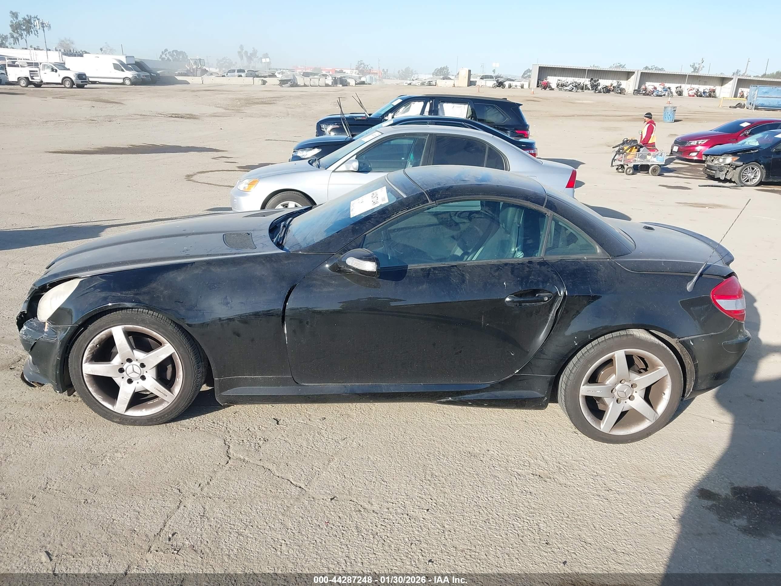 2008 Mercedes-benz Slk 280   Black vin: WDBWK54F08F173556