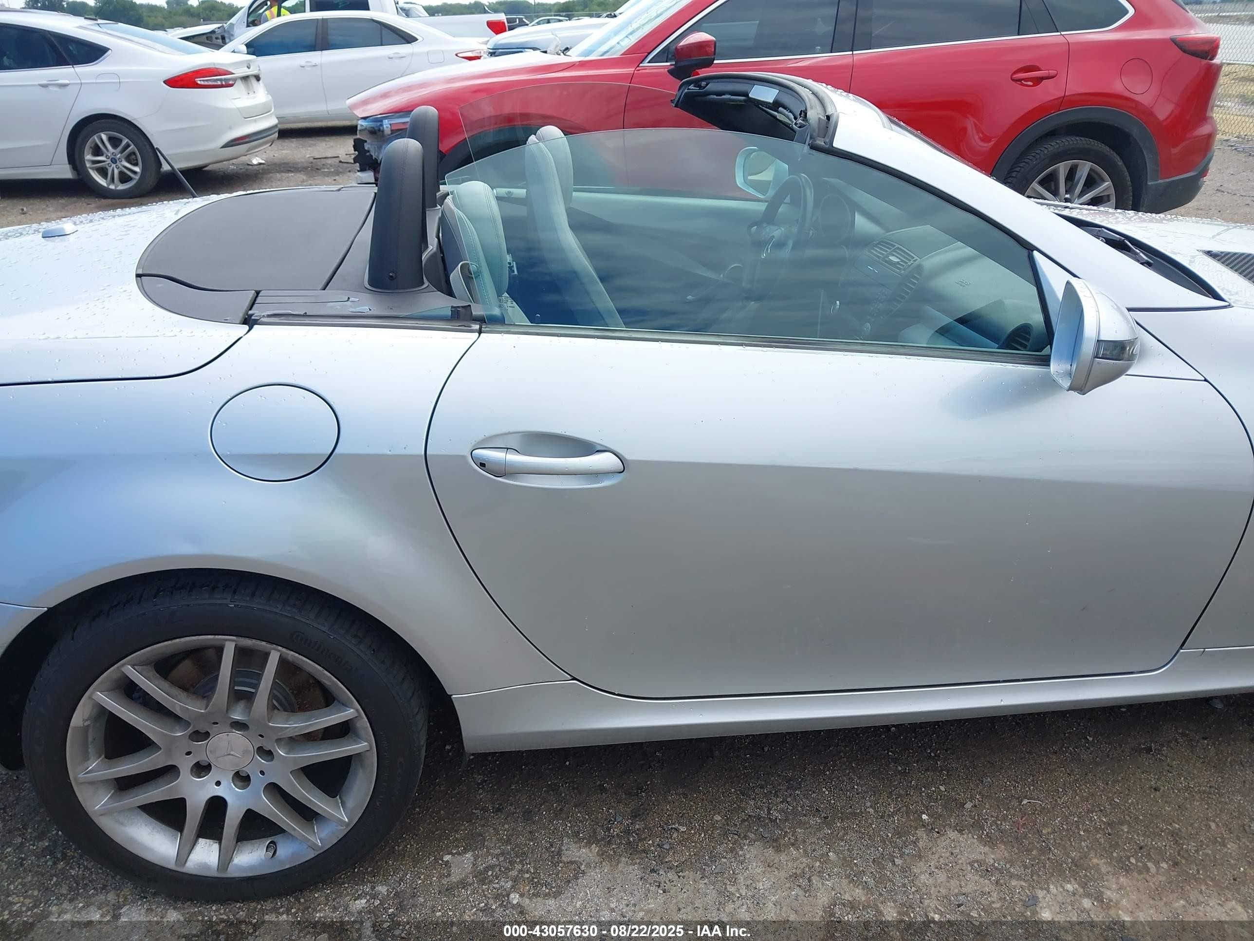 2009 Mercedes-benz Slk 300   Silver vin: WDBWK54F09F191895