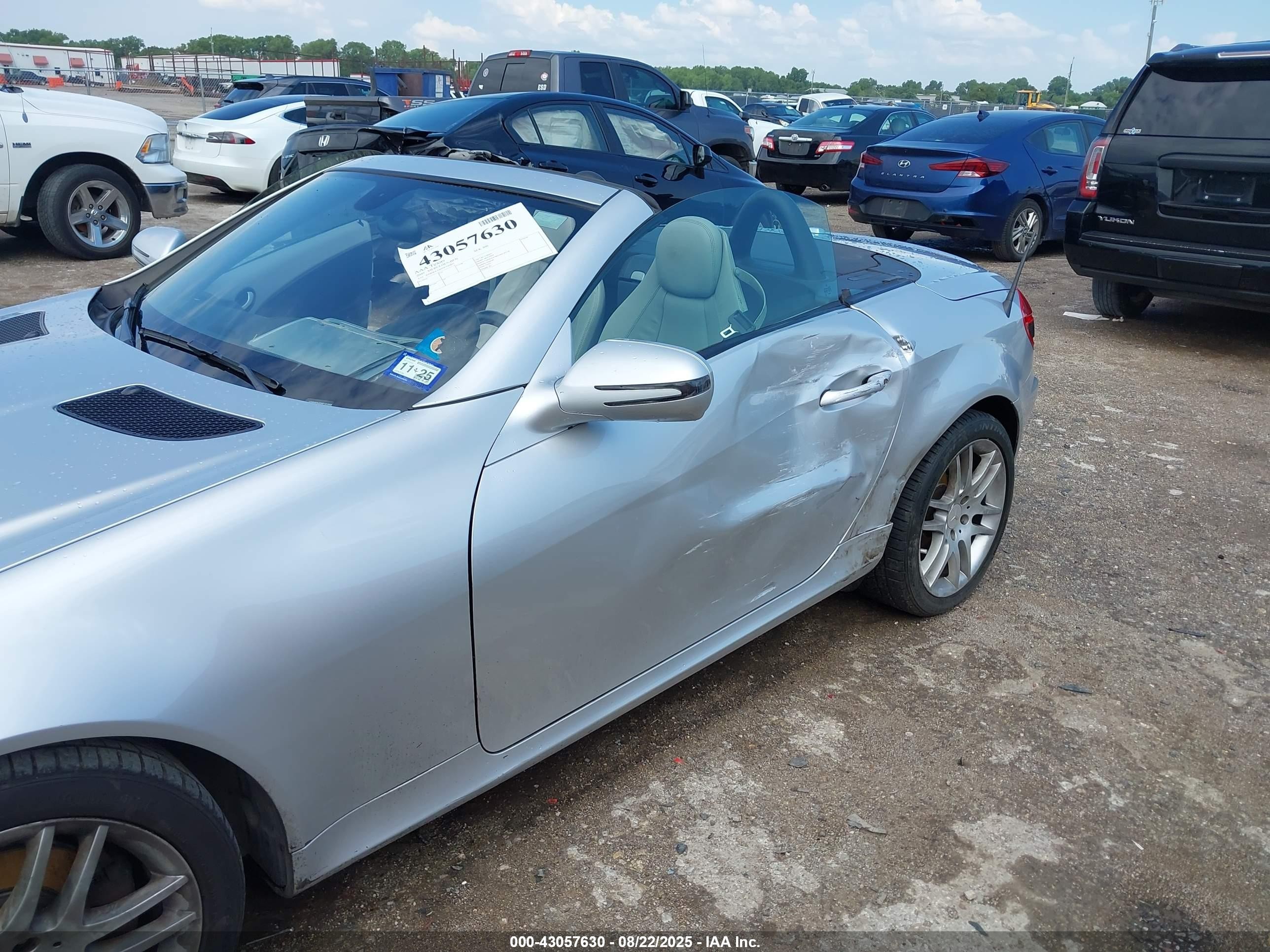 2009 Mercedes-benz Slk 300   Silver vin: WDBWK54F09F191895