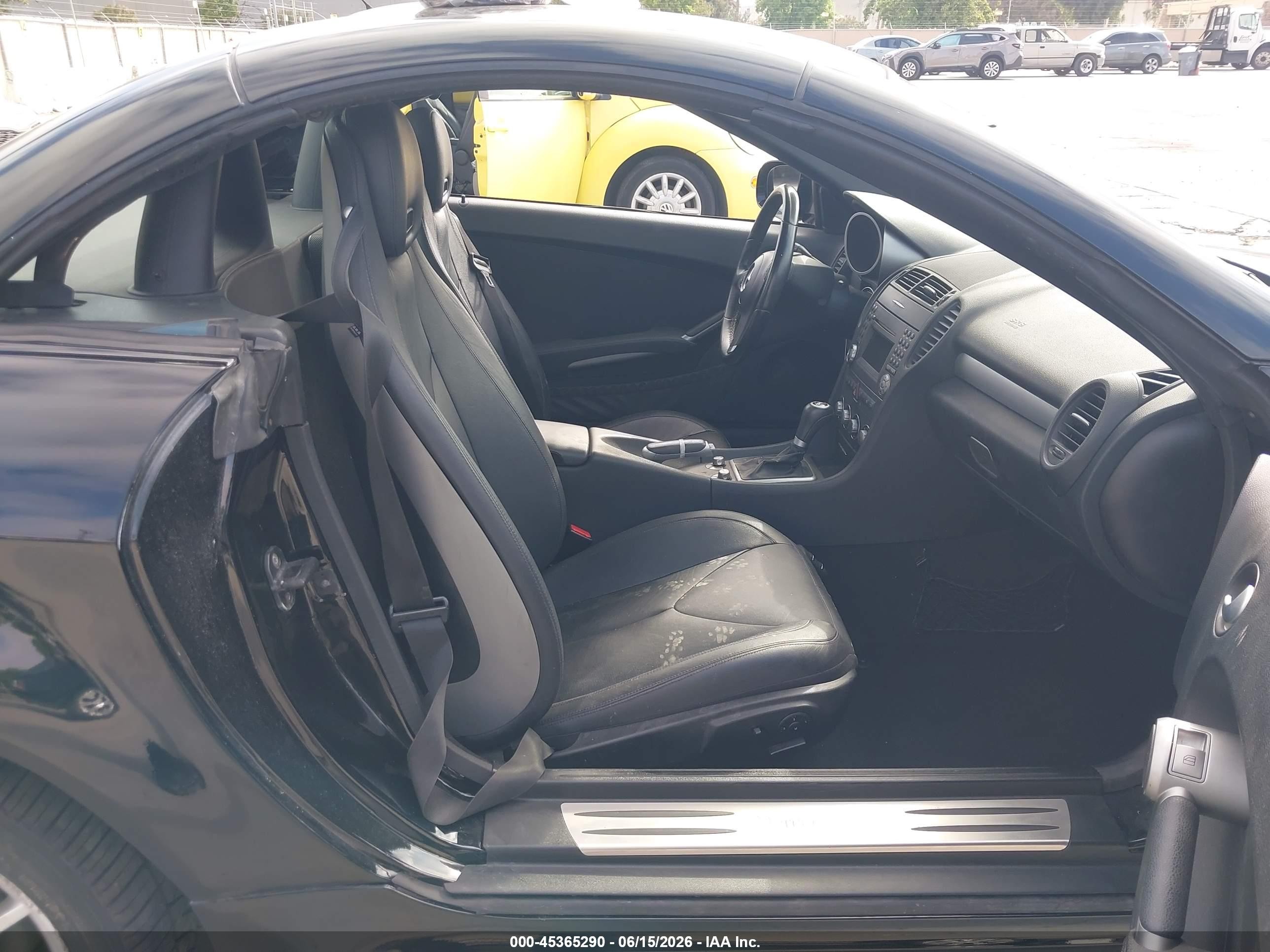 2009 Mercedes-benz Slk 300   Black vin: WDBWK54F09F192528