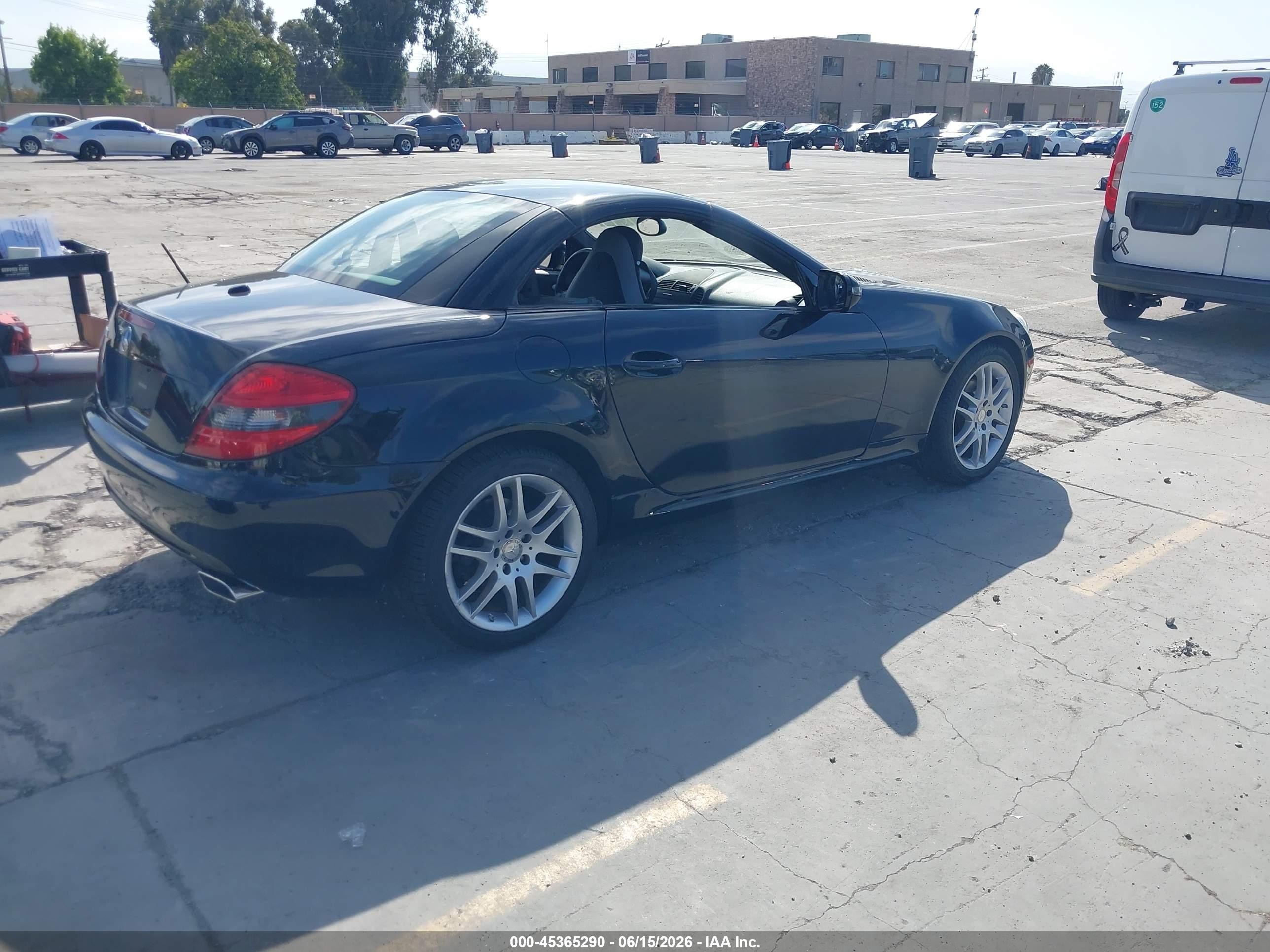2009 Mercedes-benz Slk 300   Black vin: WDBWK54F09F192528