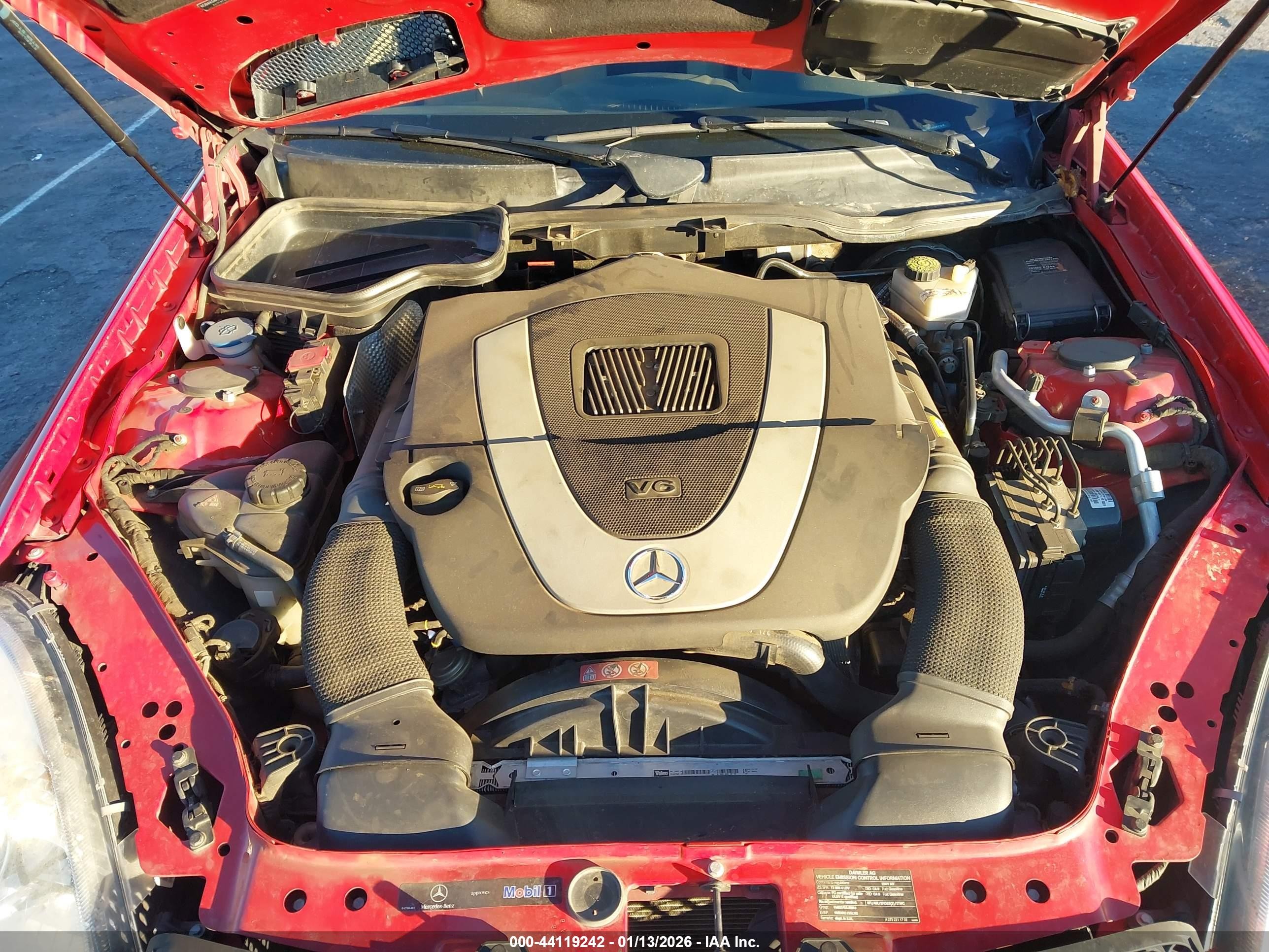 2009 Mercedes-benz Slk 300   Red vin: WDBWK54F09F215161