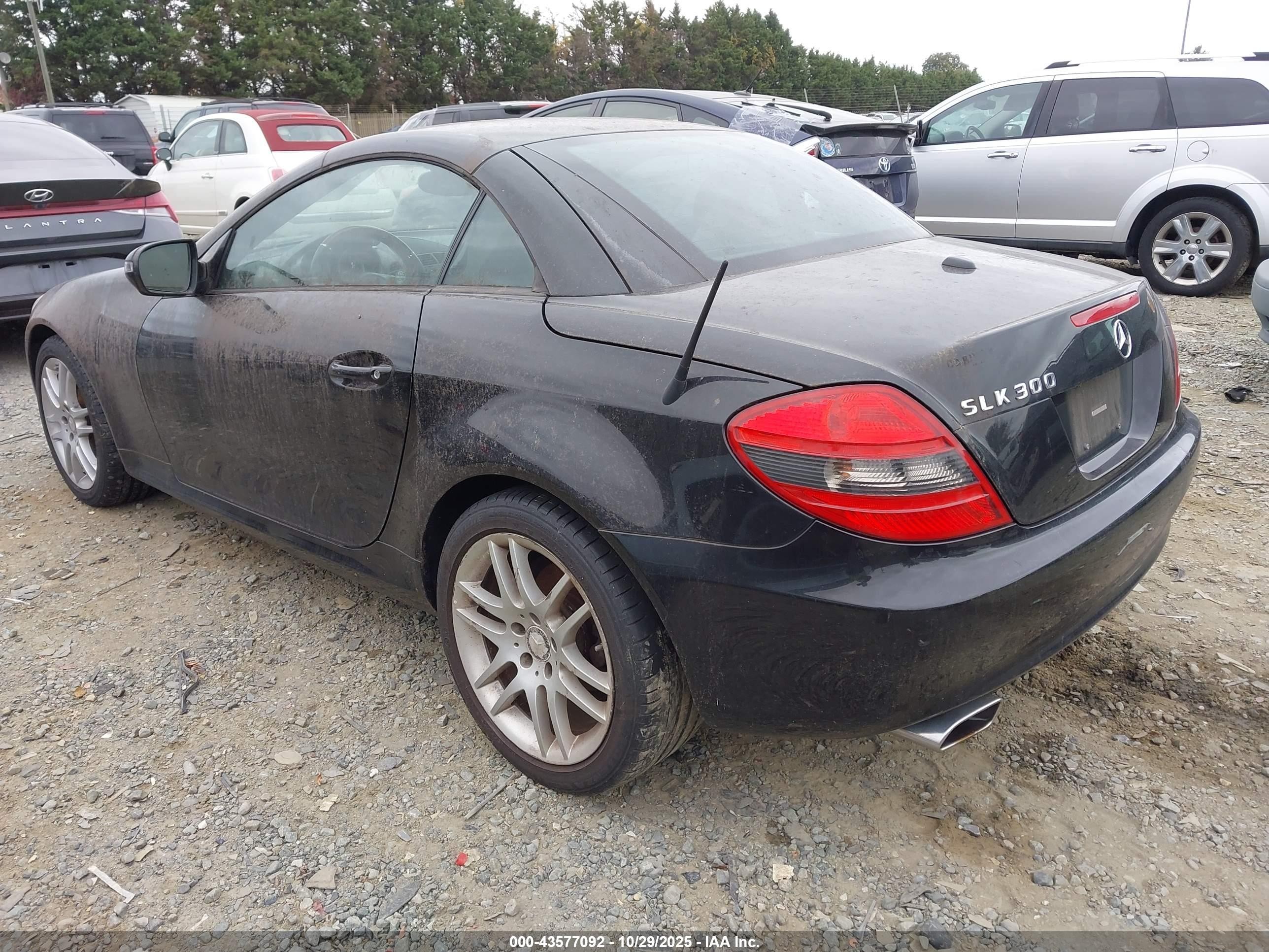 2009 Mercedes-benz Slk 300   Black vin: WDBWK54F19F201740