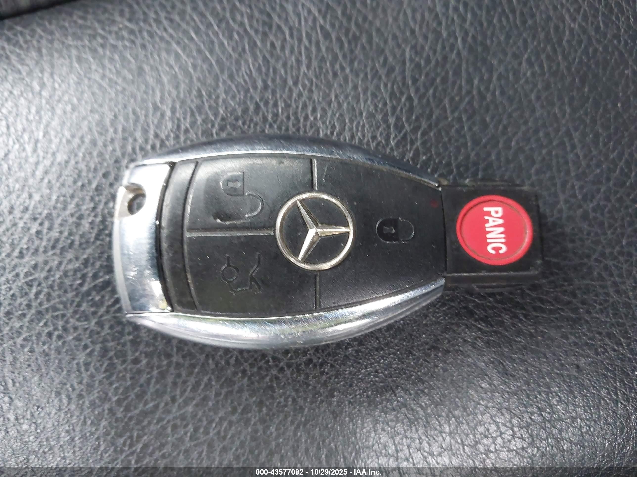 2009 Mercedes-benz Slk 300   Black vin: WDBWK54F19F201740