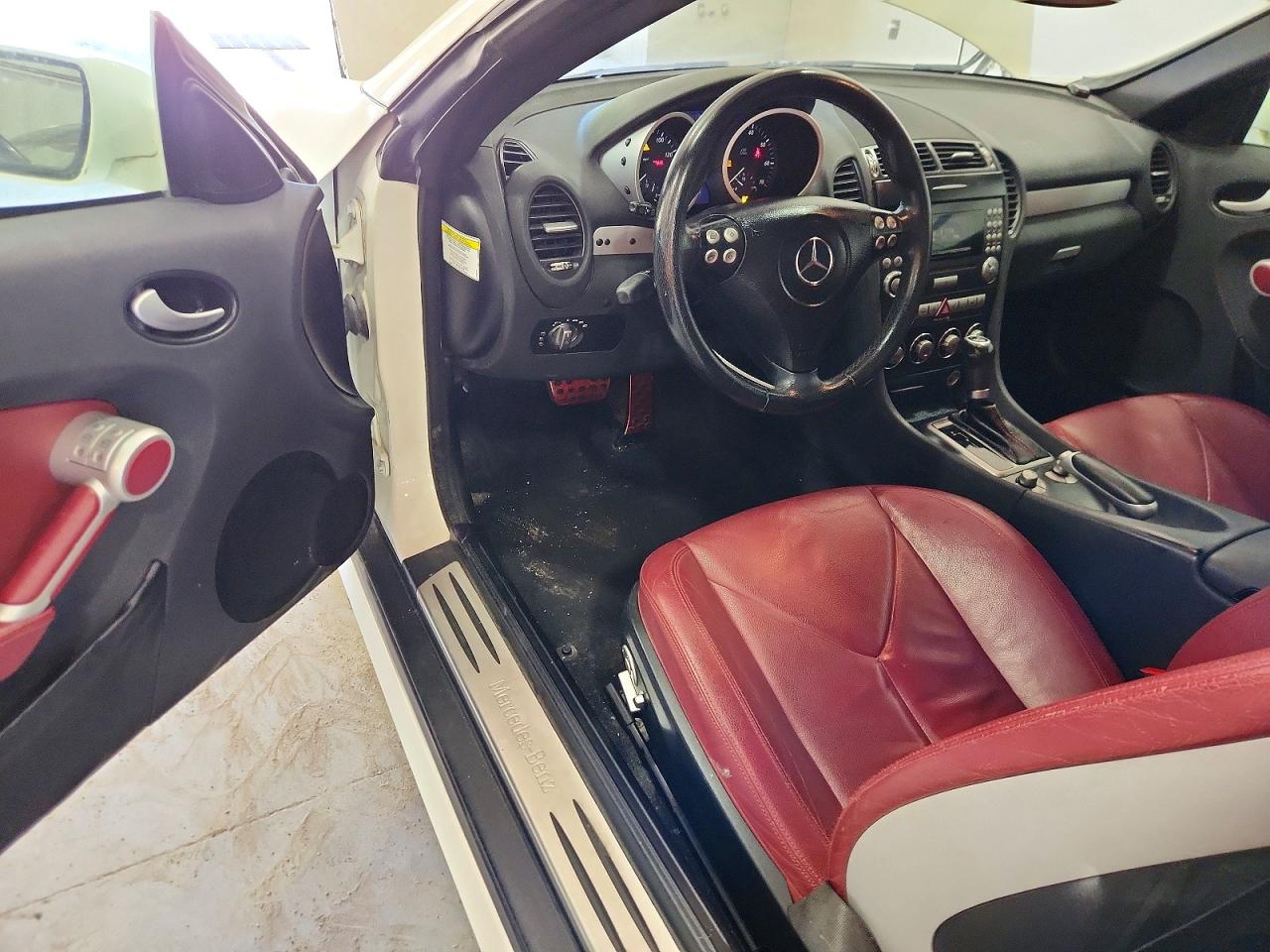 2006 Mercedes-benz Slk 280 White vin: WDBWK54F26F090871