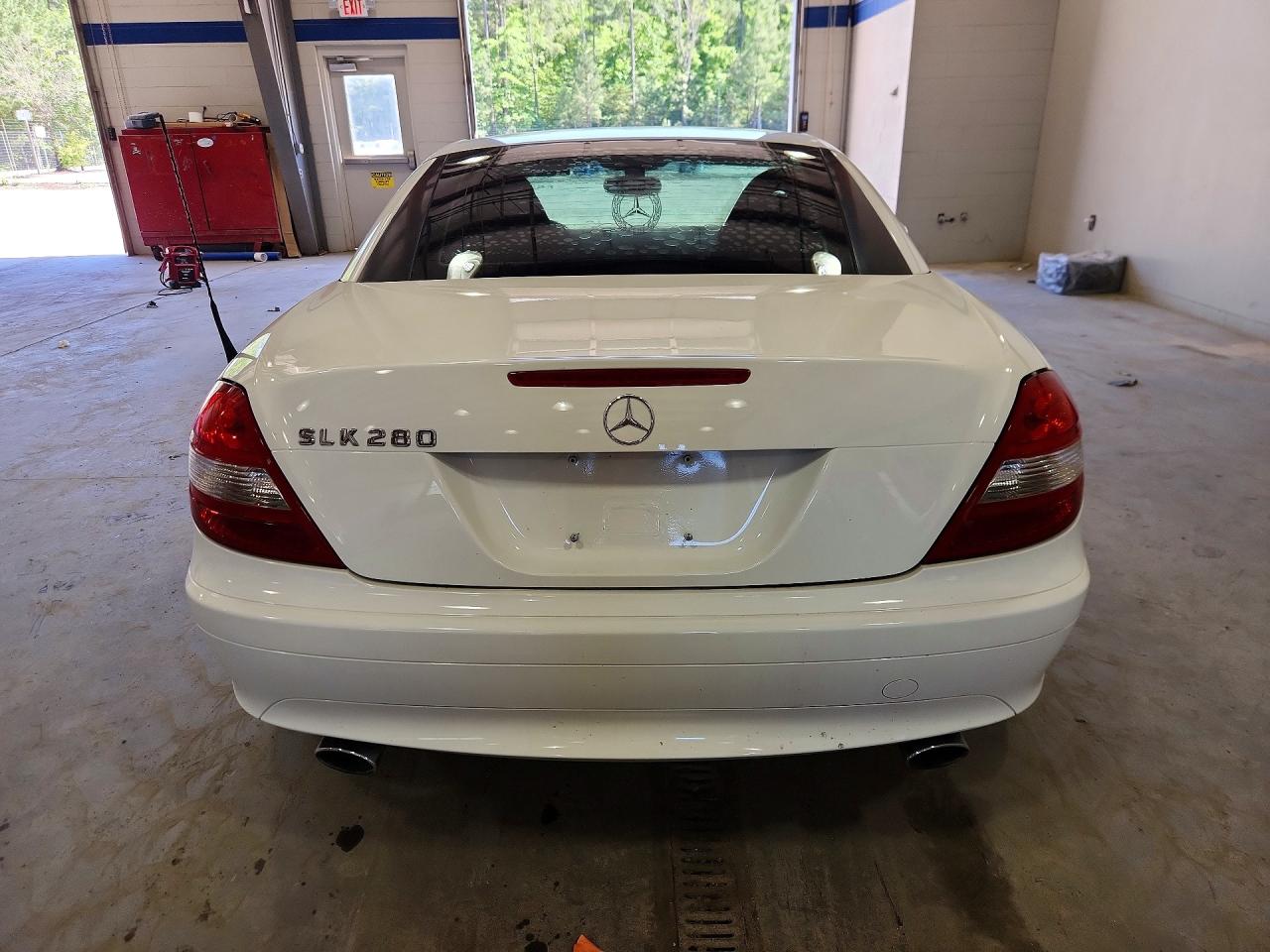 2006 Mercedes-benz Slk 280 White vin: WDBWK54F26F090871